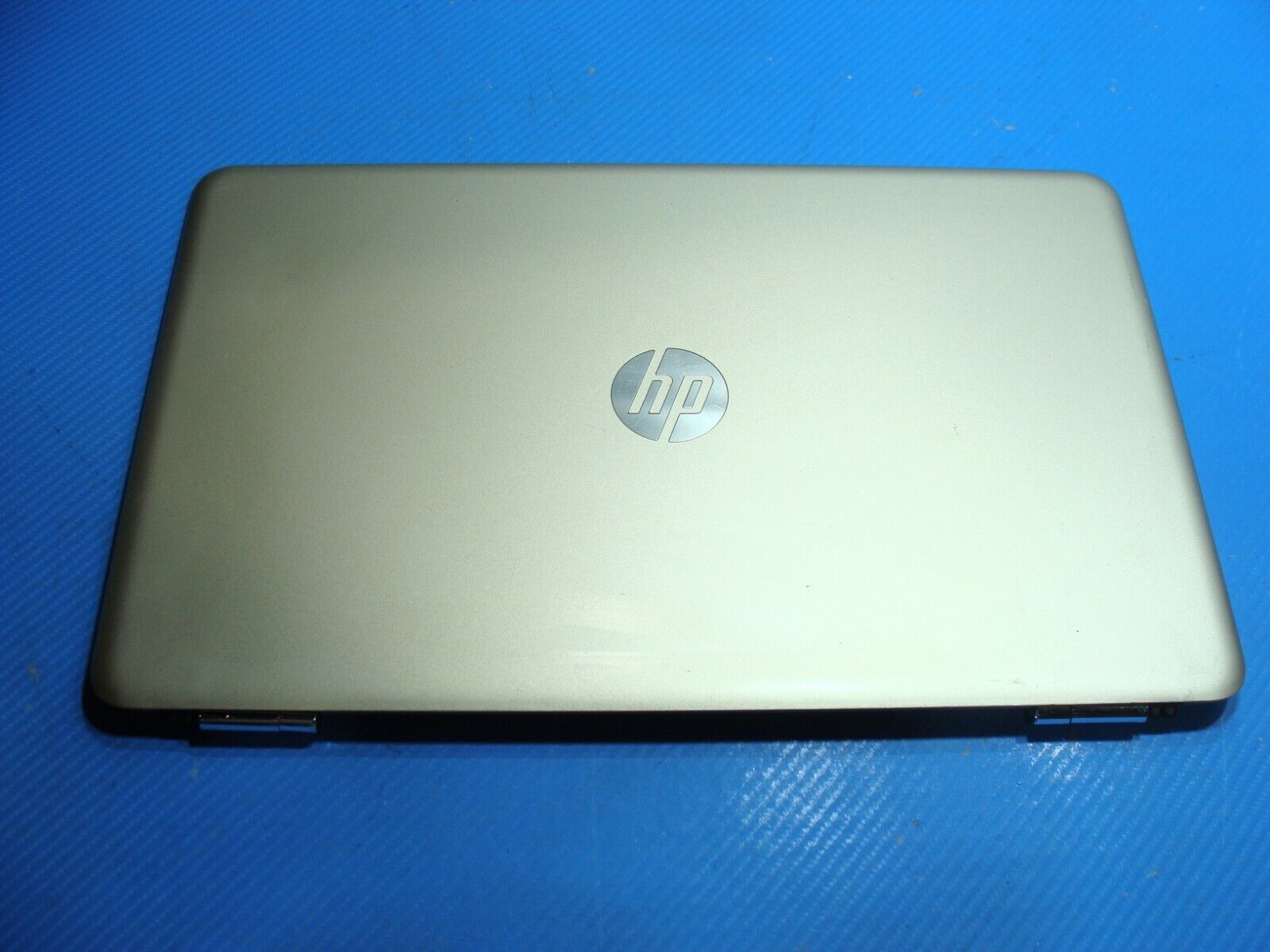 HP Pavilion 15-au037cl 15.6