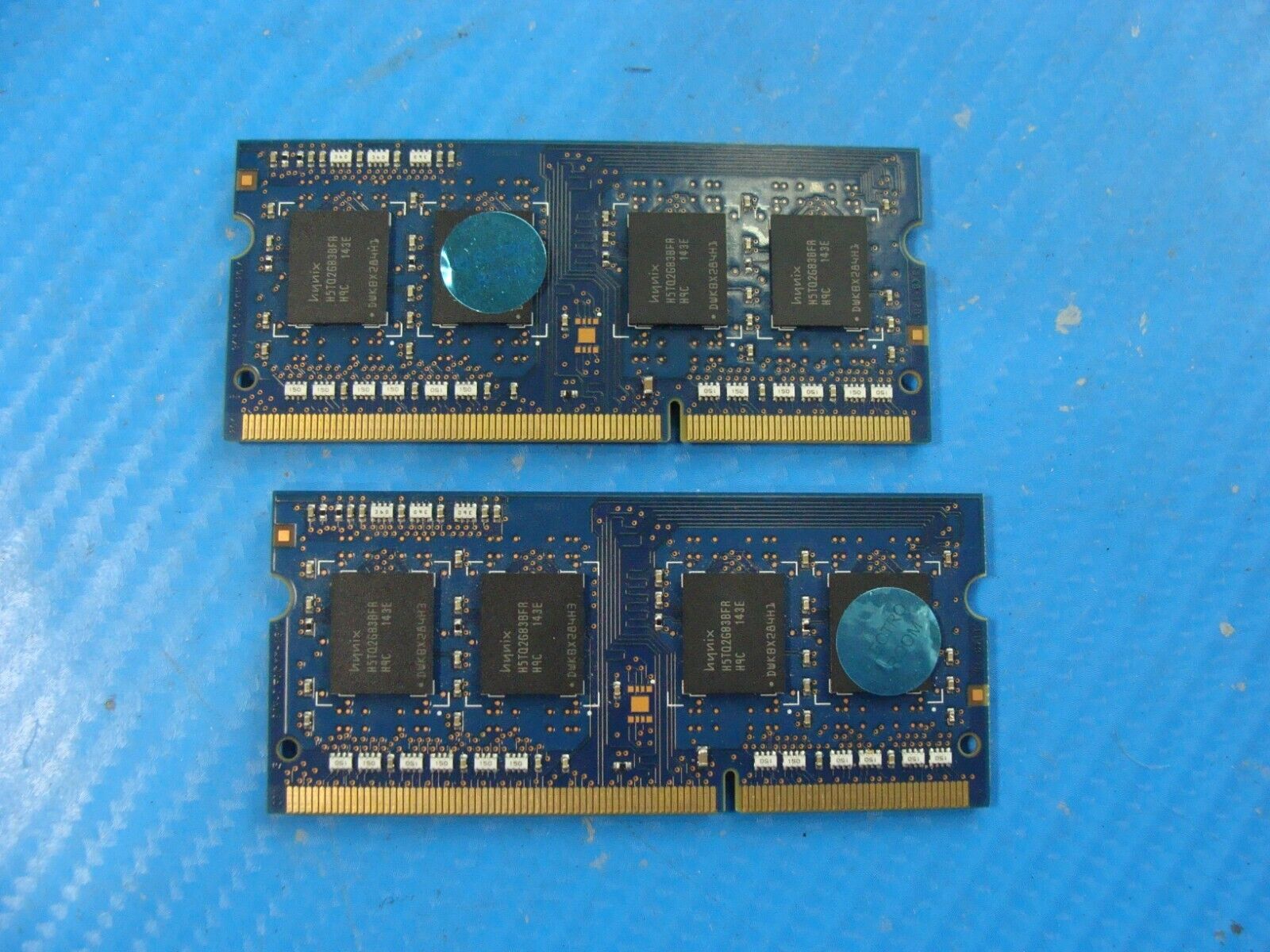 Apple A1297 Hynix 4GB 2x2GB 1Rx8 Memory RAM PC3-10600S HMT325S6BFR8C-H9