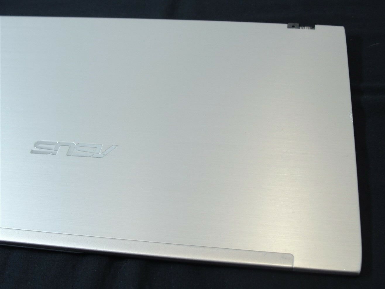 Asus U56E 15.6