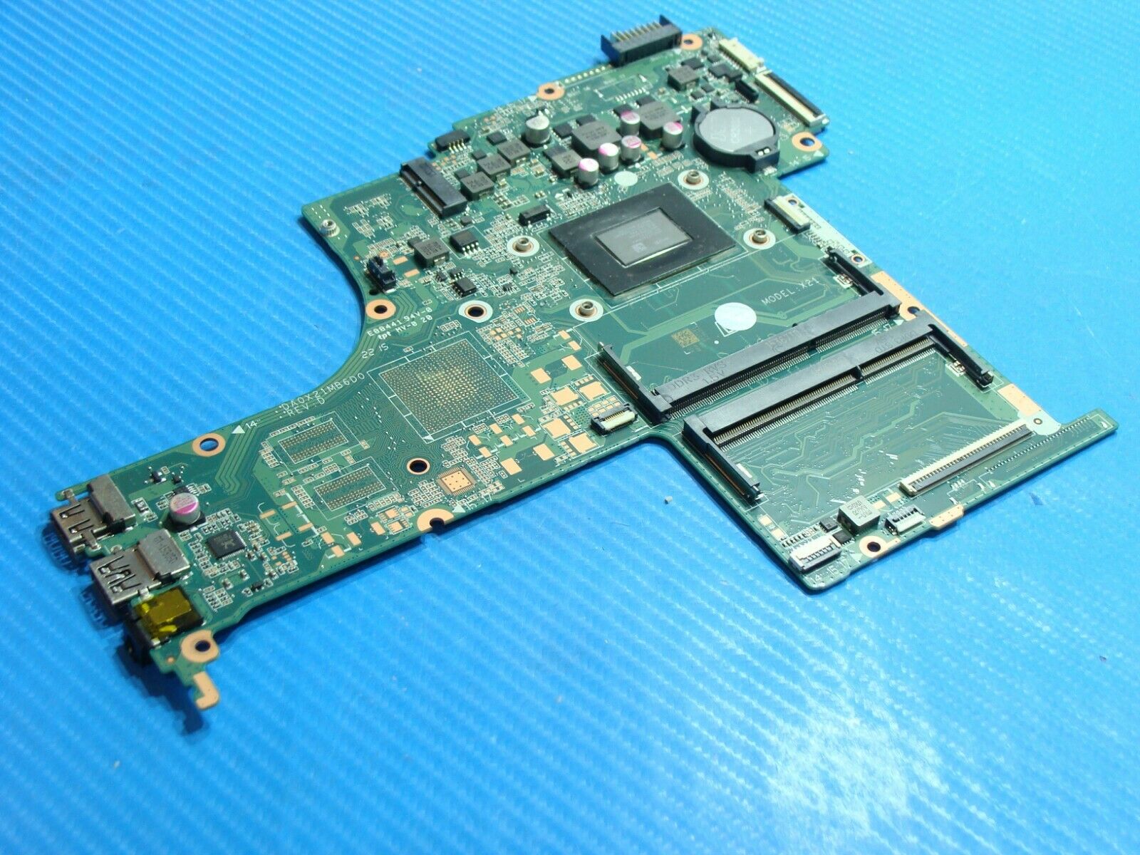 HP Pavilion 15-ab121dx 15.6