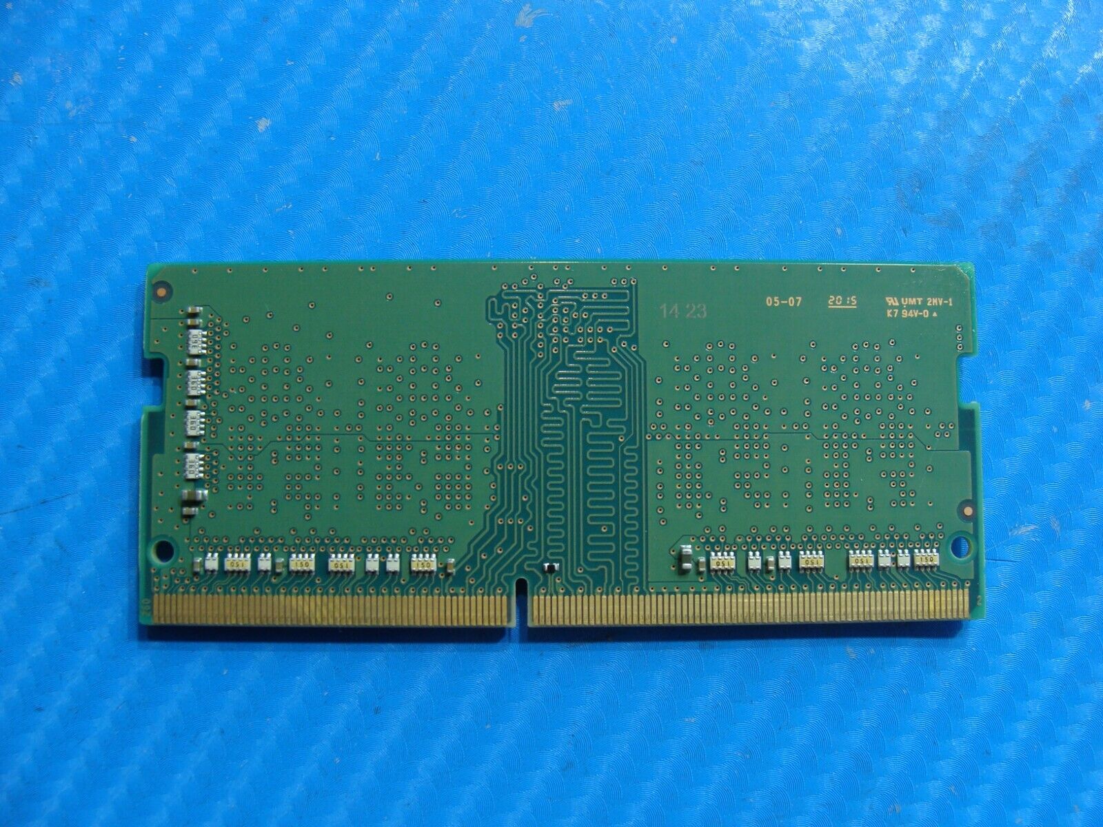 Dell 7506 2in1 Samsung 4GB 1Rx16 PC4-3200AA Memory RAM SO-DIMM M471A5244CB0-CWE