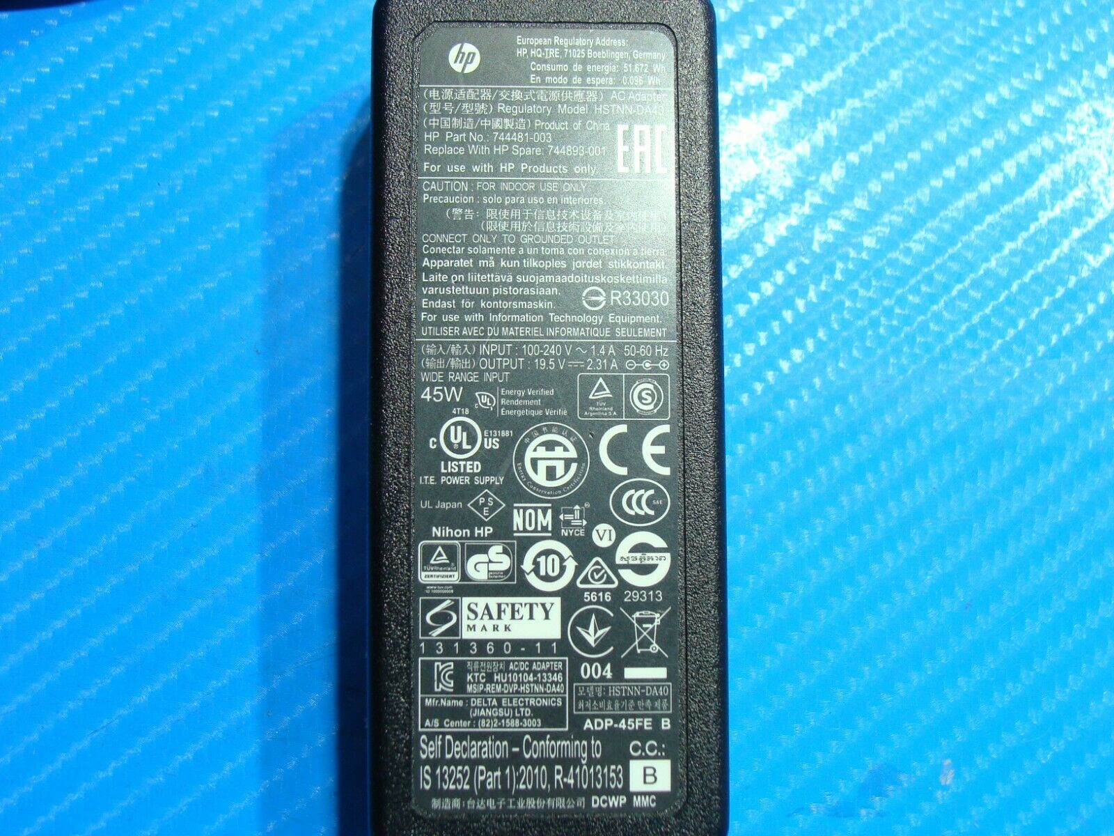 Genuine HP AC Power Adapter Charger 45w P/N 744481-003 19.5V 2.31A 