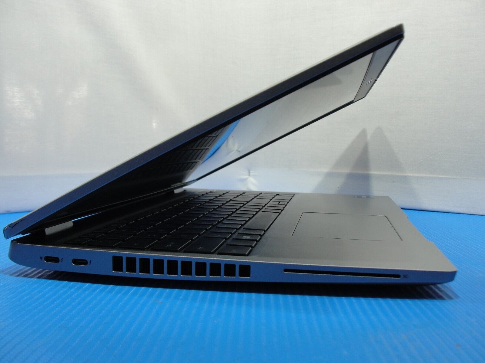 Dell Latitude 5530 15.6