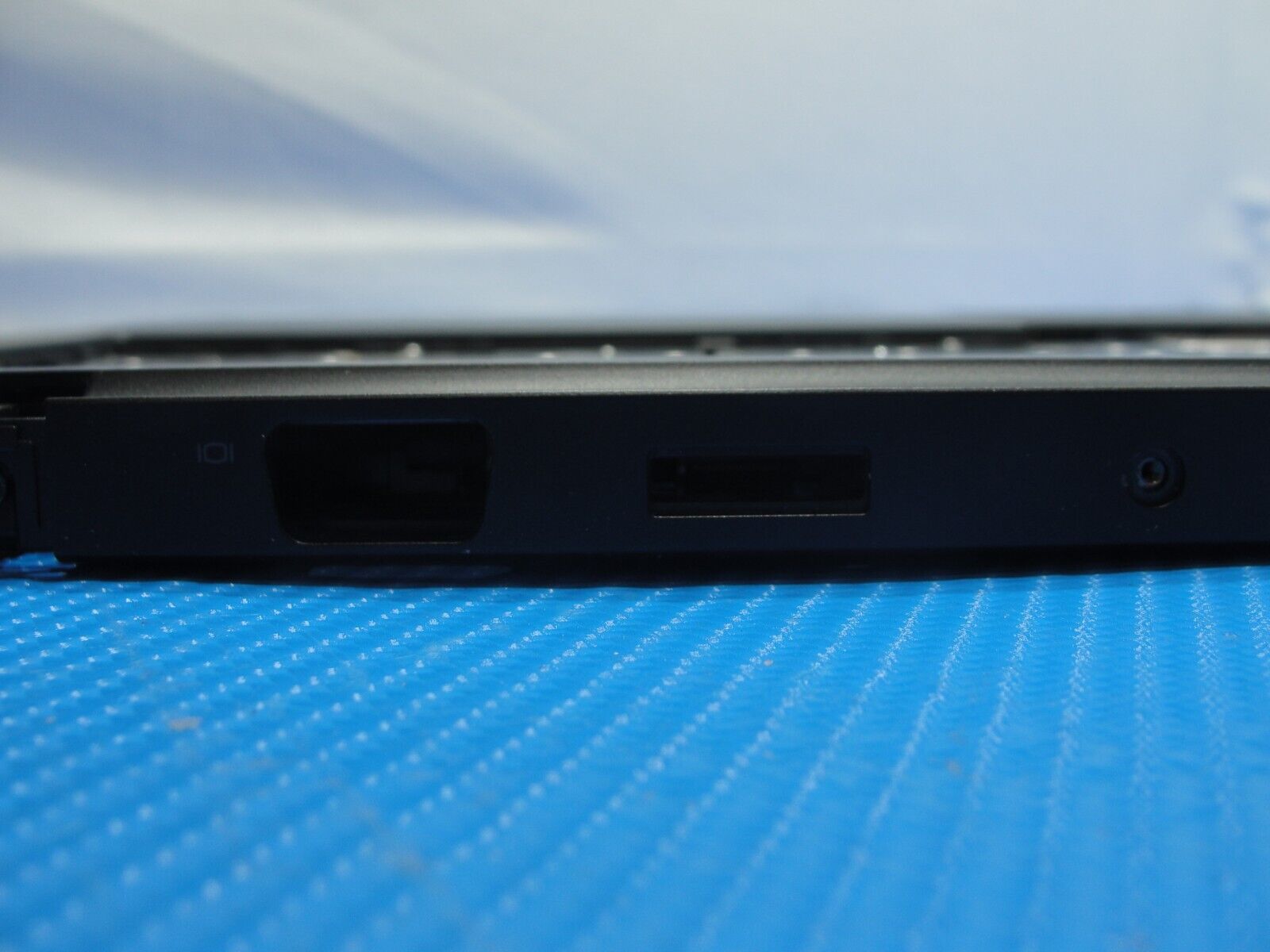 Dell Latitude E5570 15.6