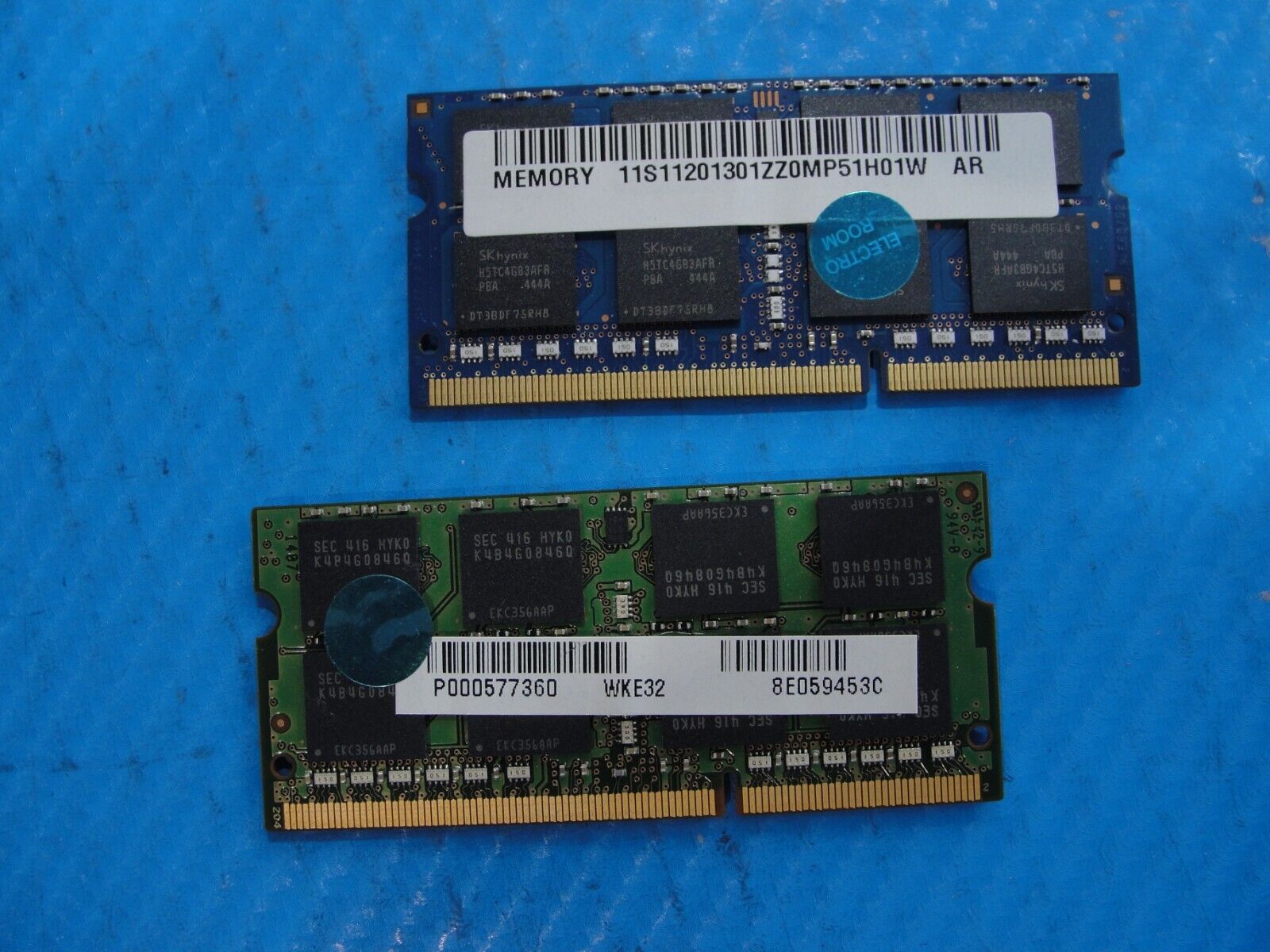 Lenovo Y40-70 So-Dimm SK Hynix & Samsung 8Gb 8Gb Memory HMT41GS6AFR8A-PB