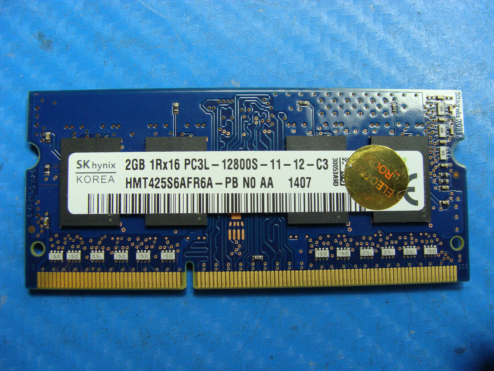 Toshiba E45t Laptop SK Hynix 2GB Memory PC3L-12800S-11-12-C3 HMT425S6AFR6A-PB SK hynix