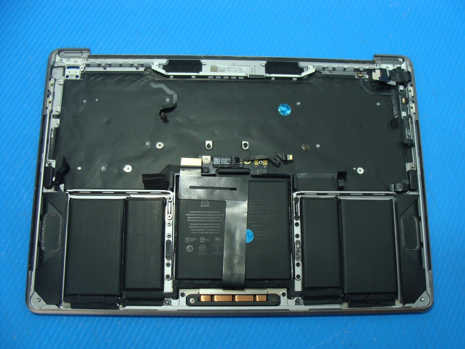 MacBook Pro A2251 13