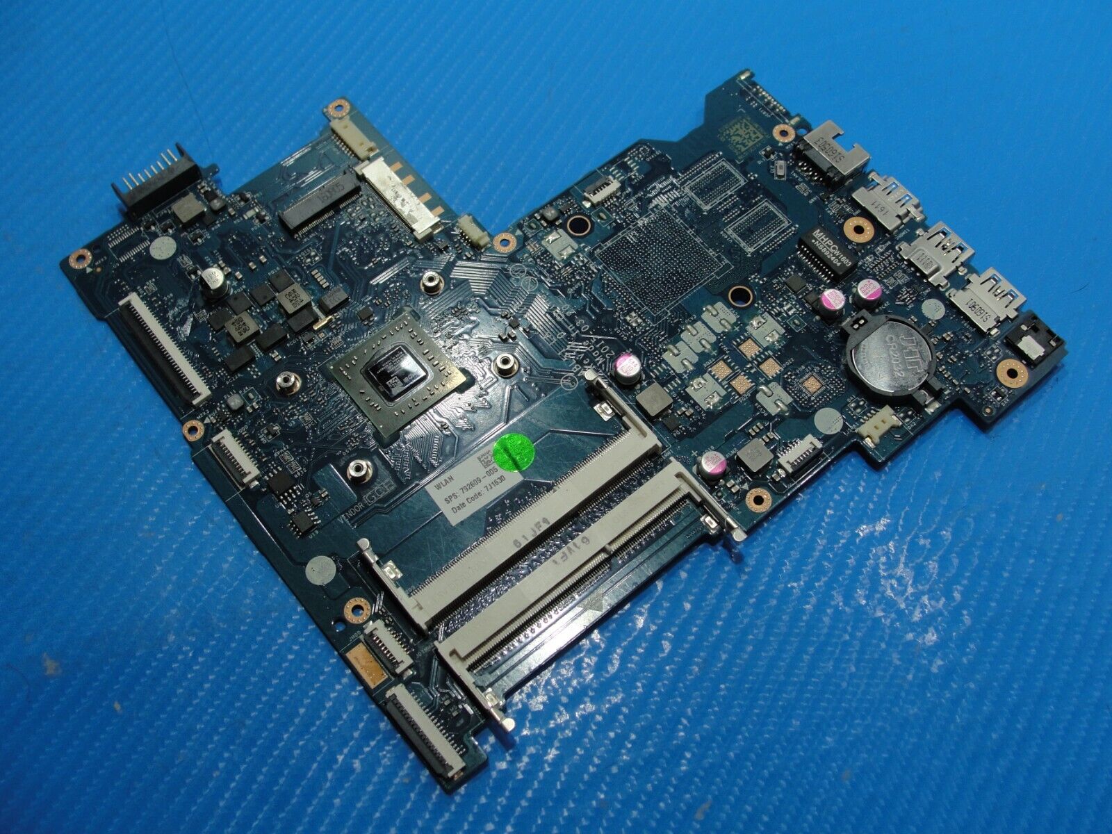 HP 15-af131dx 15.6