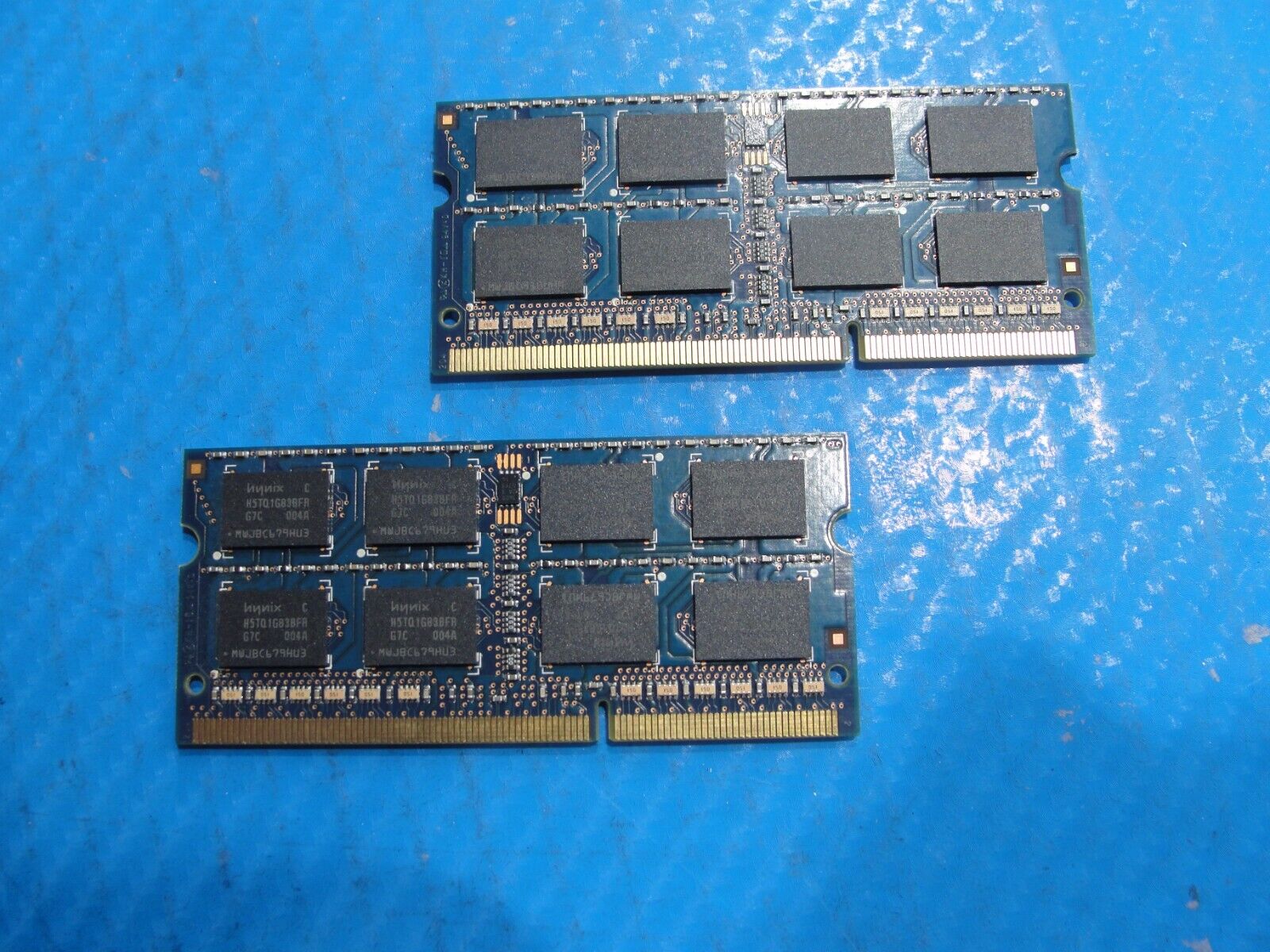 MacBook Pro A1286 Hynix 4GB (2x2GB) 2Rx8 SO-DIMM Memory RAM HMT125S6BFR8C-G7