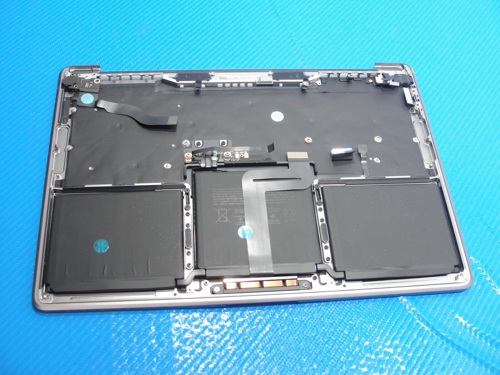 MacBook Pro A2289 13