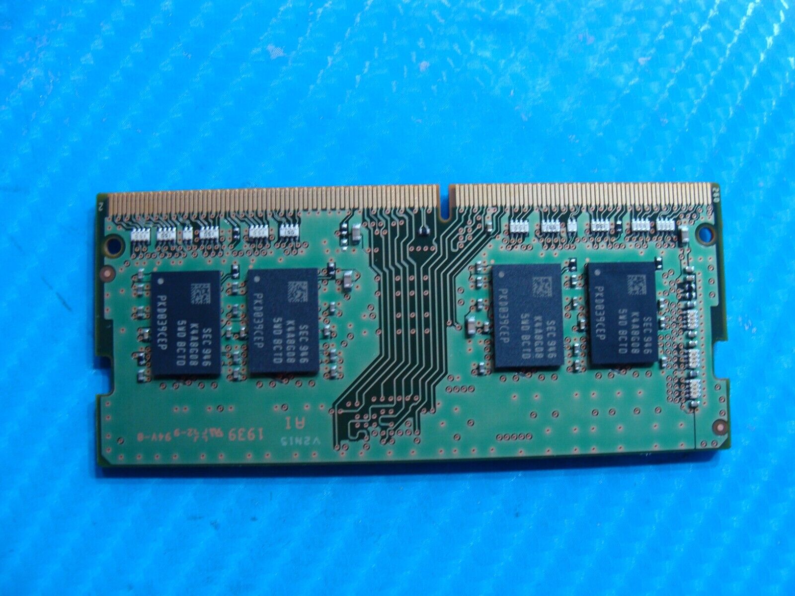 Dell 17 7791 Samsung 8GB 1Rx8 PC4-2666V SO-DIMM Memory RAM M471A1K43DB1-CTD