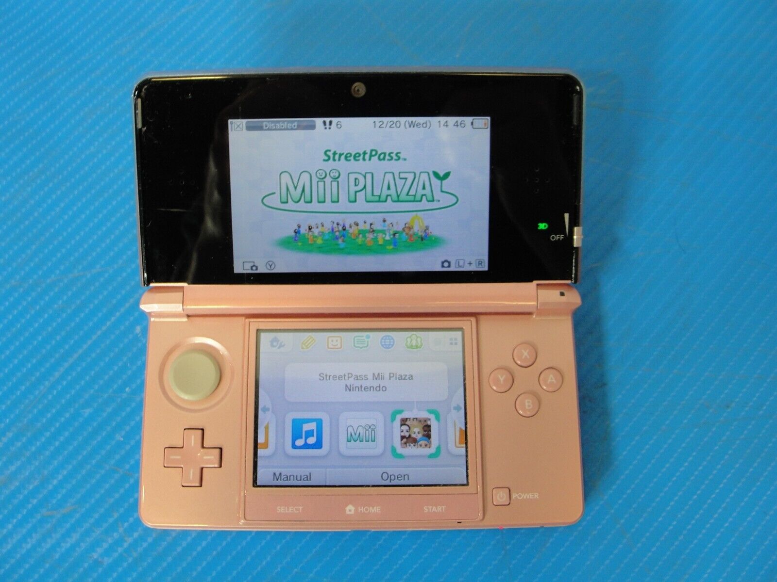 Nintendo 3DS Pink With Charger /Good Condition