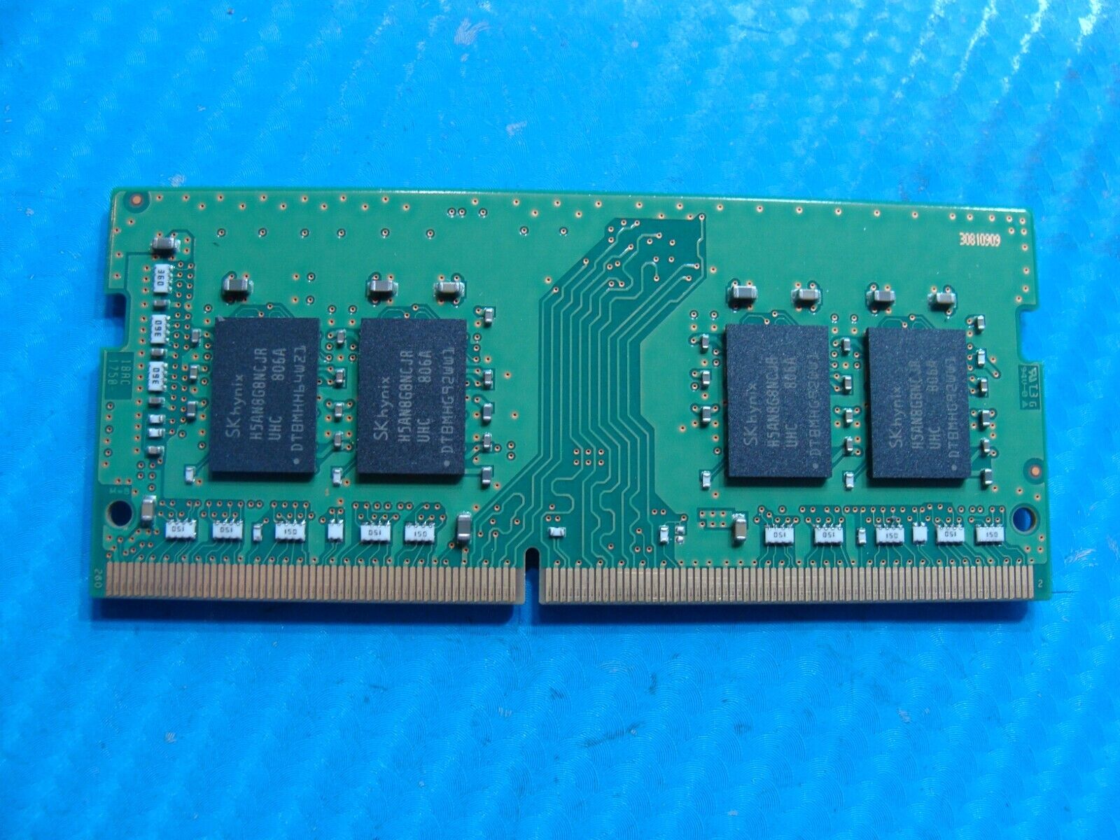 Dell 5480 SK Hynix 8GB 1Rx8 PC4-2400T Memory RAM SO-DIMM HMA81GS6CJR8N-UH