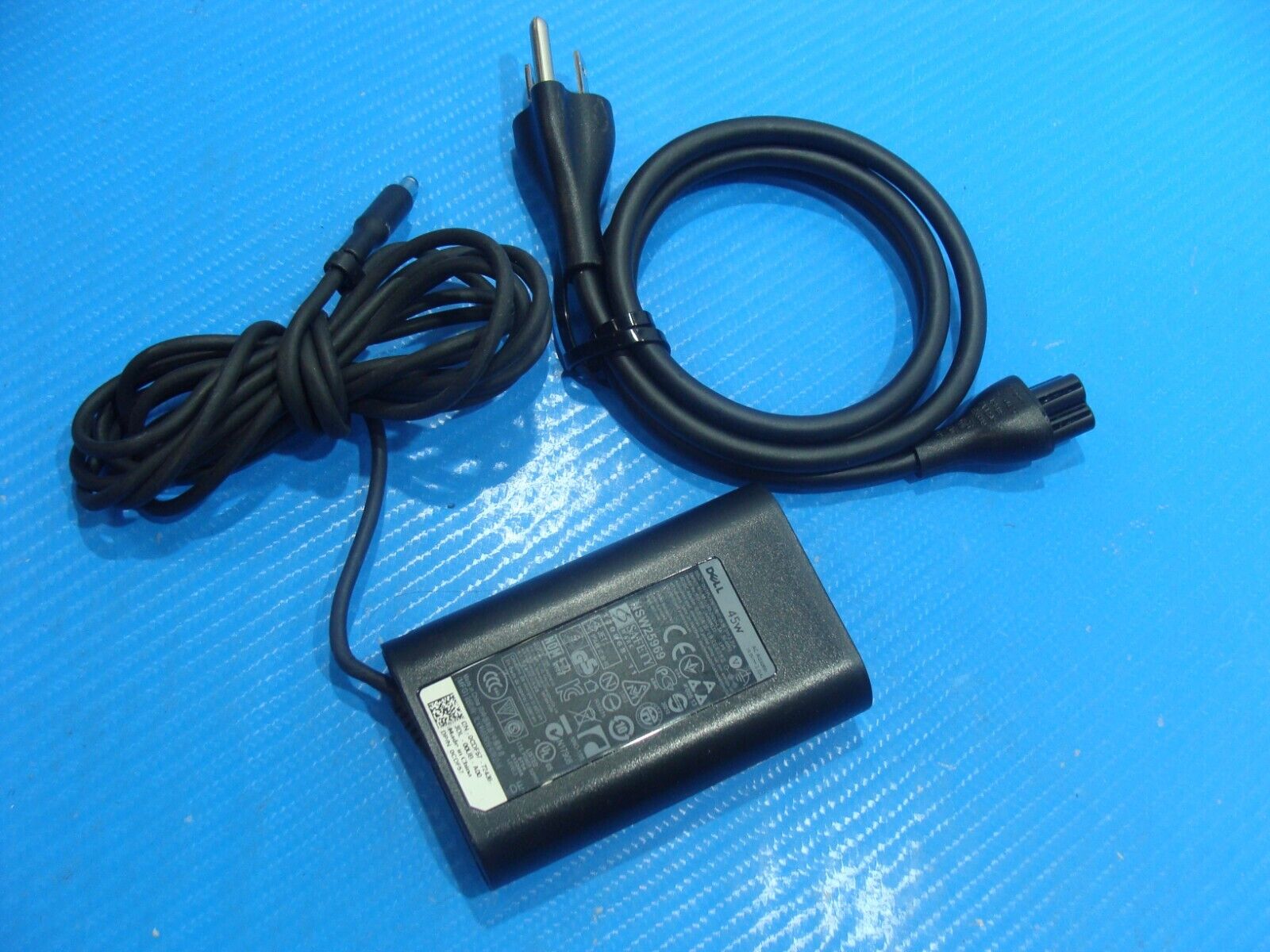 Genuine Dell LA45NM131 0CDF57 19.5V 45W Laptop Charger AC Adapter Power Supply