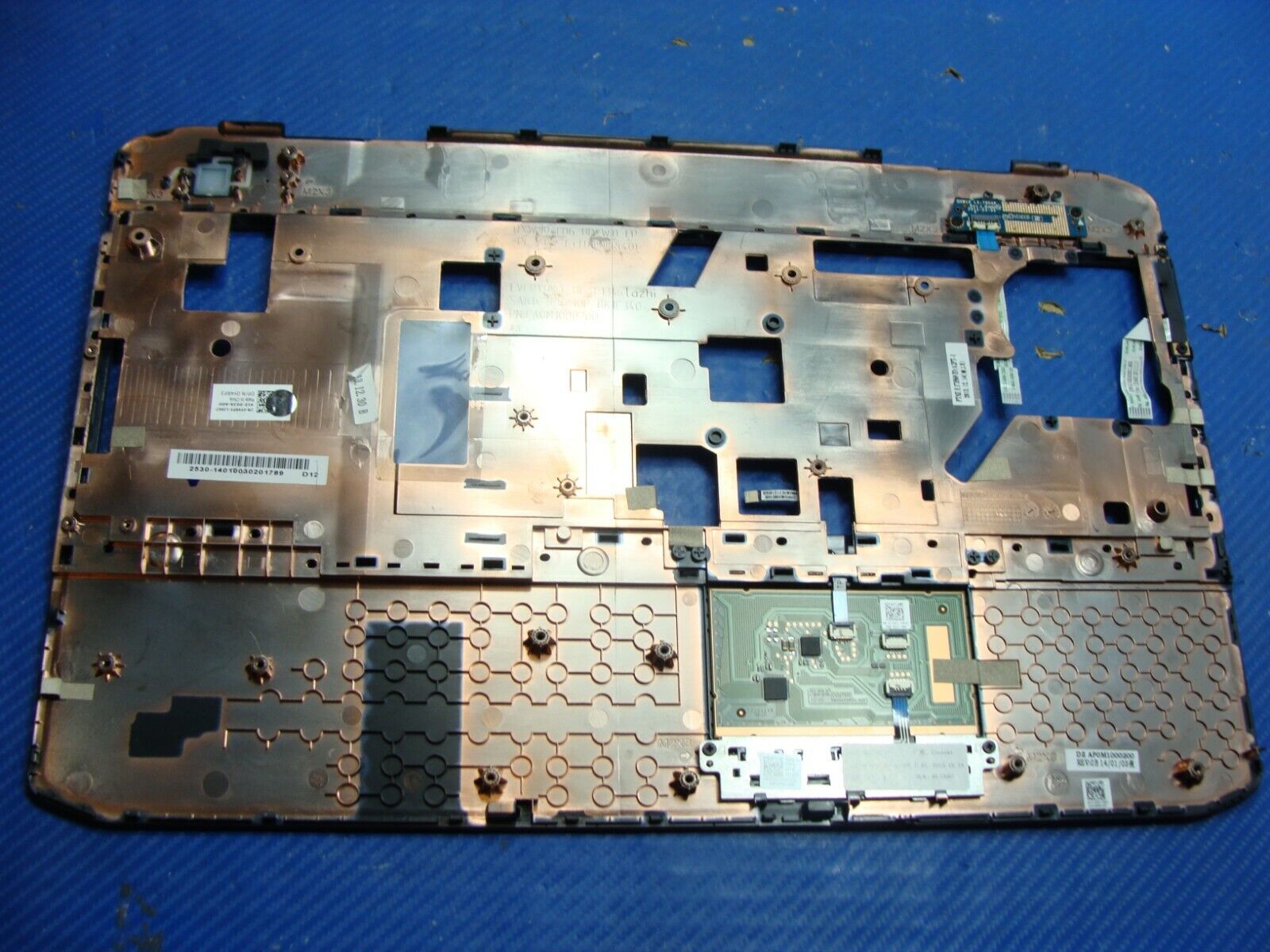 Dell Latitude 15.6 E5530 Genuine Palmrest w/Touchpad Y4RP3 AP0M1000200