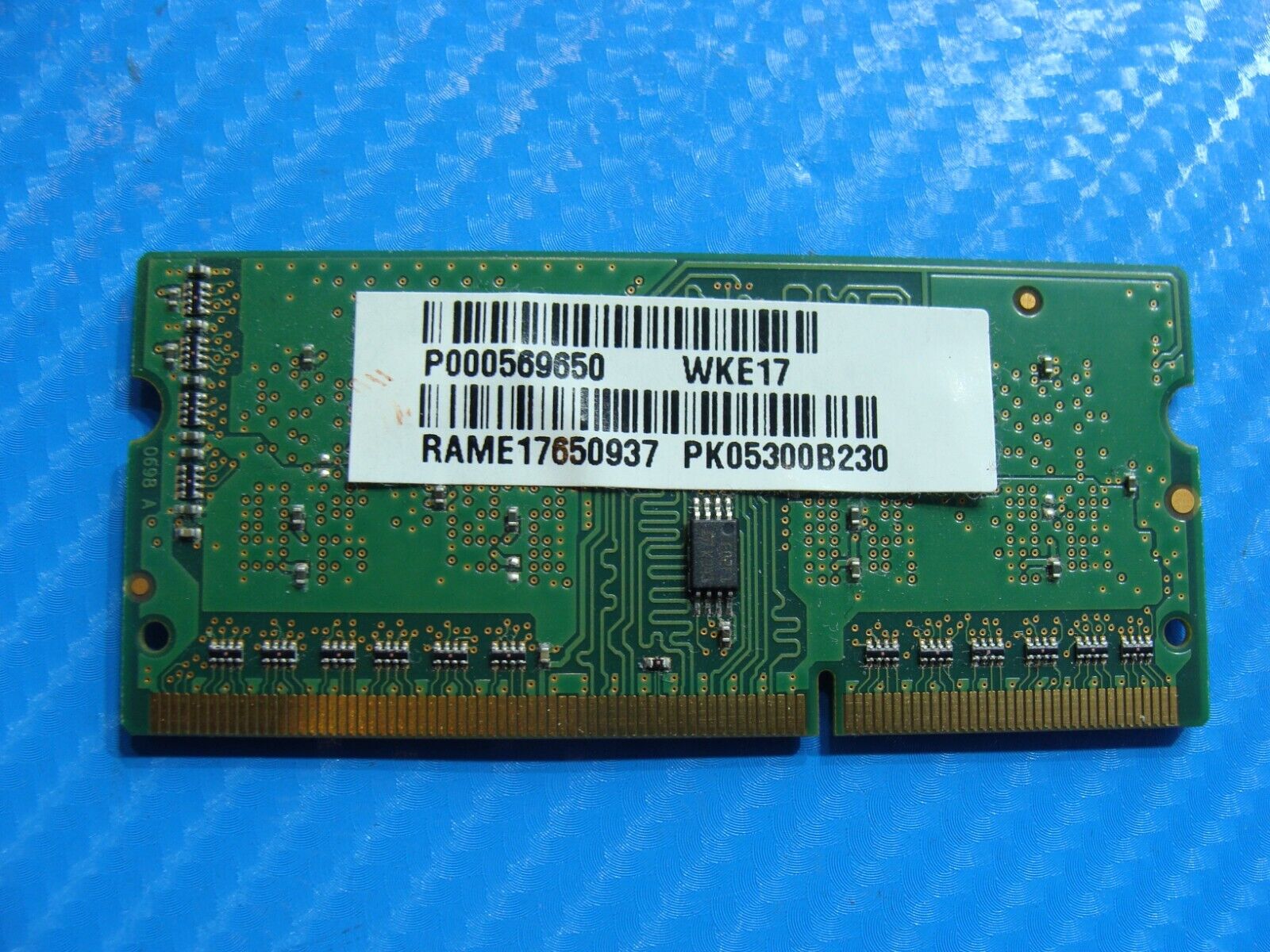 Toshiba E45t-A4100 Micron 2GB PC3L-12800S SO-DIMM Memory RAM MT4KTF25664HZ-1G6E1