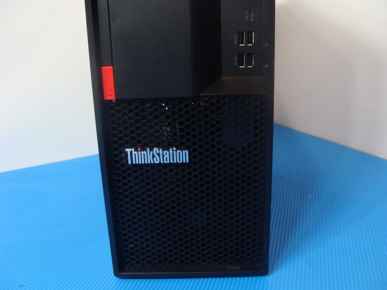 Powerful LENOVO THINKSTATION P330 Midtower CORE i7-8700K 3.7G 256GB SSD 32GB RAM