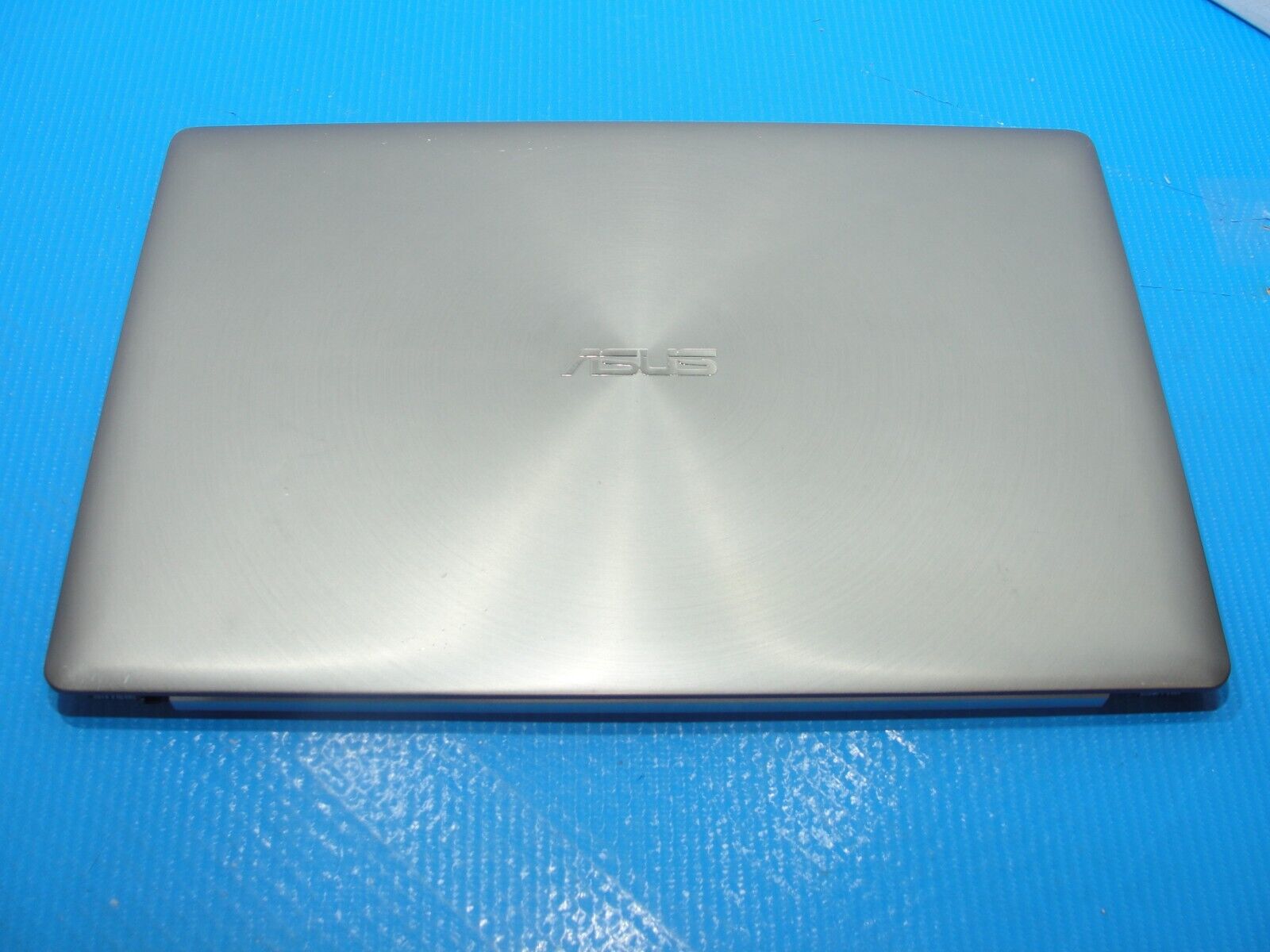 Asus UX501VW-XS74T 15.6