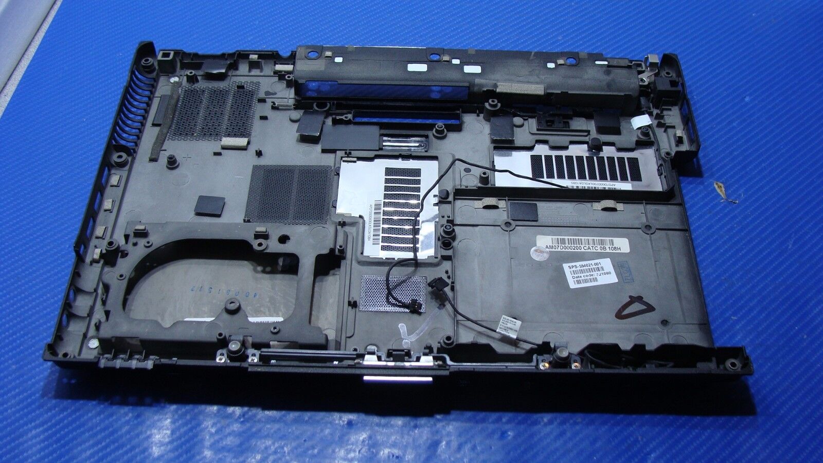 HP EliteBook 14 8440p OEM Bottom Case w/Cover Doors AM07D000200 594021-001