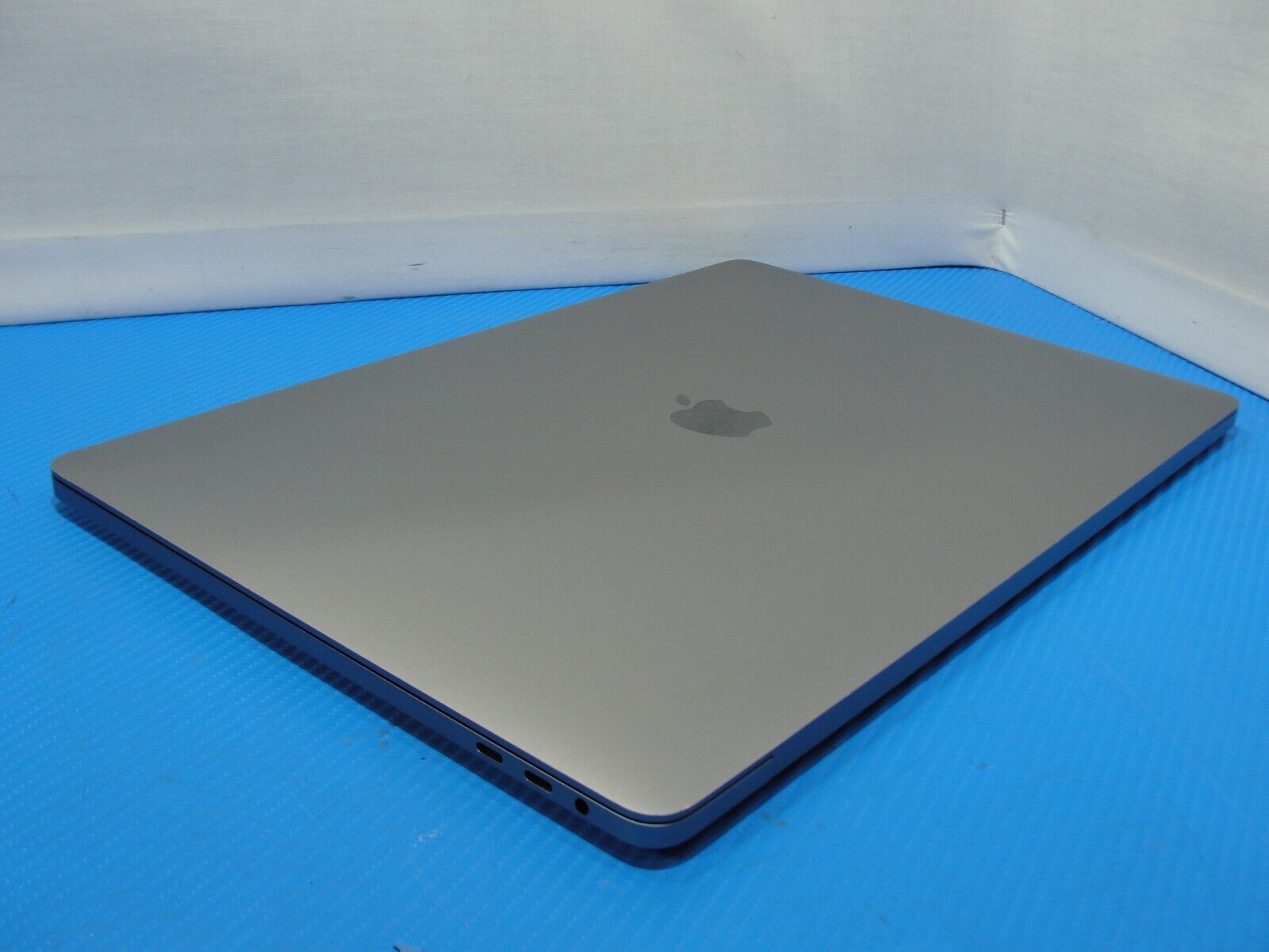 Apple MacBook Pro 16