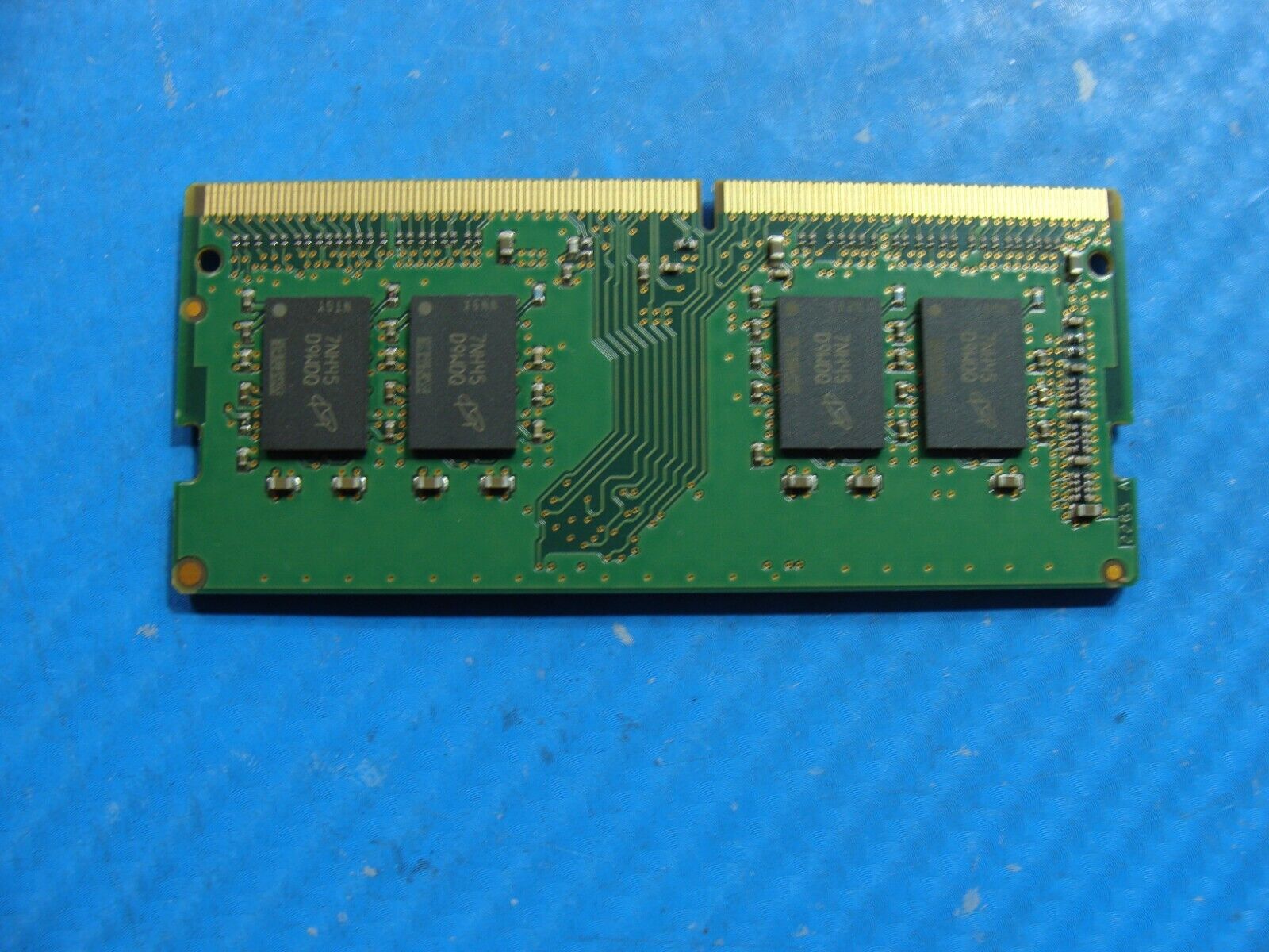 Dell 7480 Micron 8GB 1Rx8 PC4-2400T Memory RAM SO-DIMM MTA8ATF1G64HZ-2G3H1R