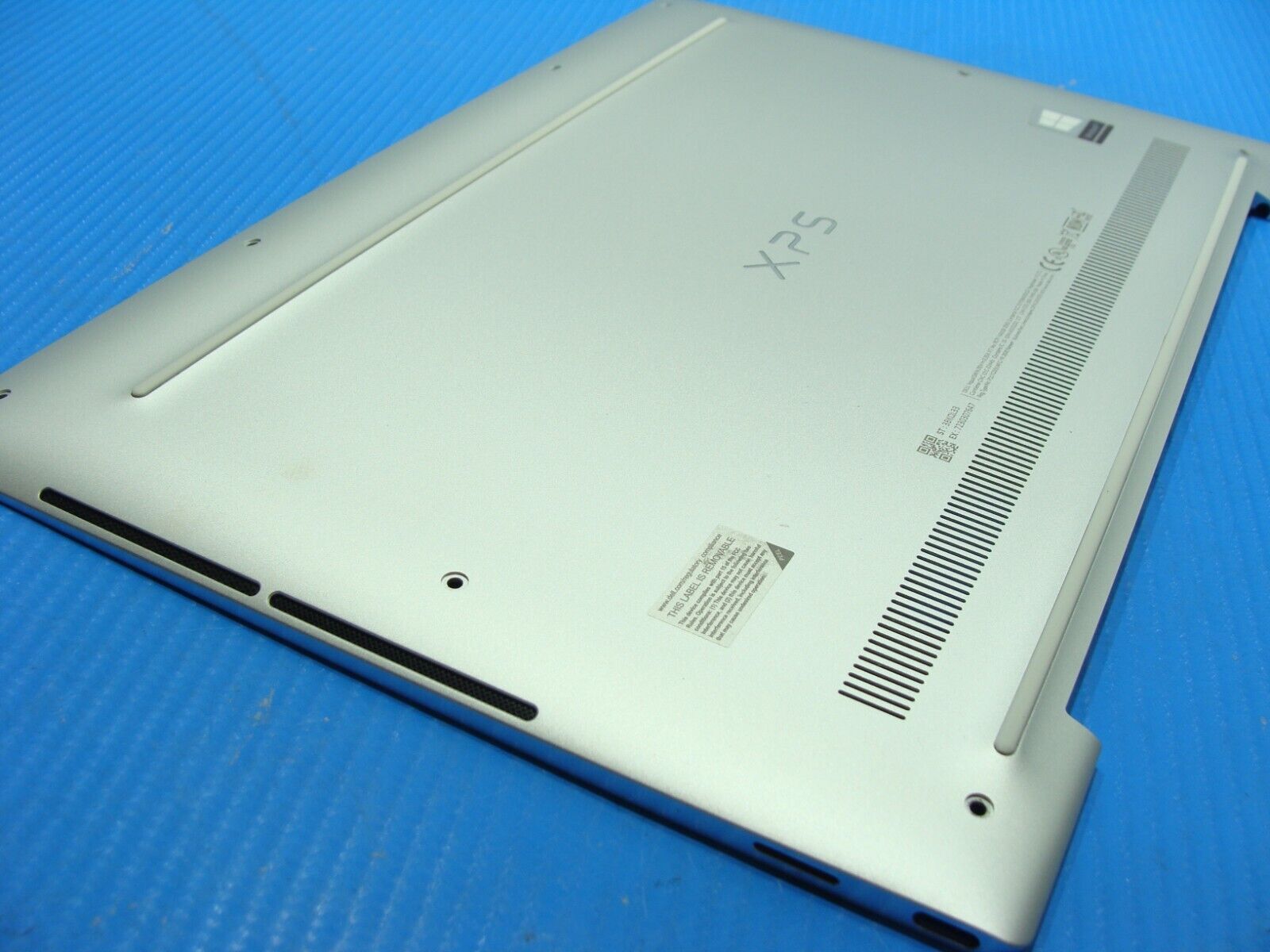 Dell XPS 13.3” 13 9300 Genuine Laptop Bottom Base Case Cover T3Y7G Grade A