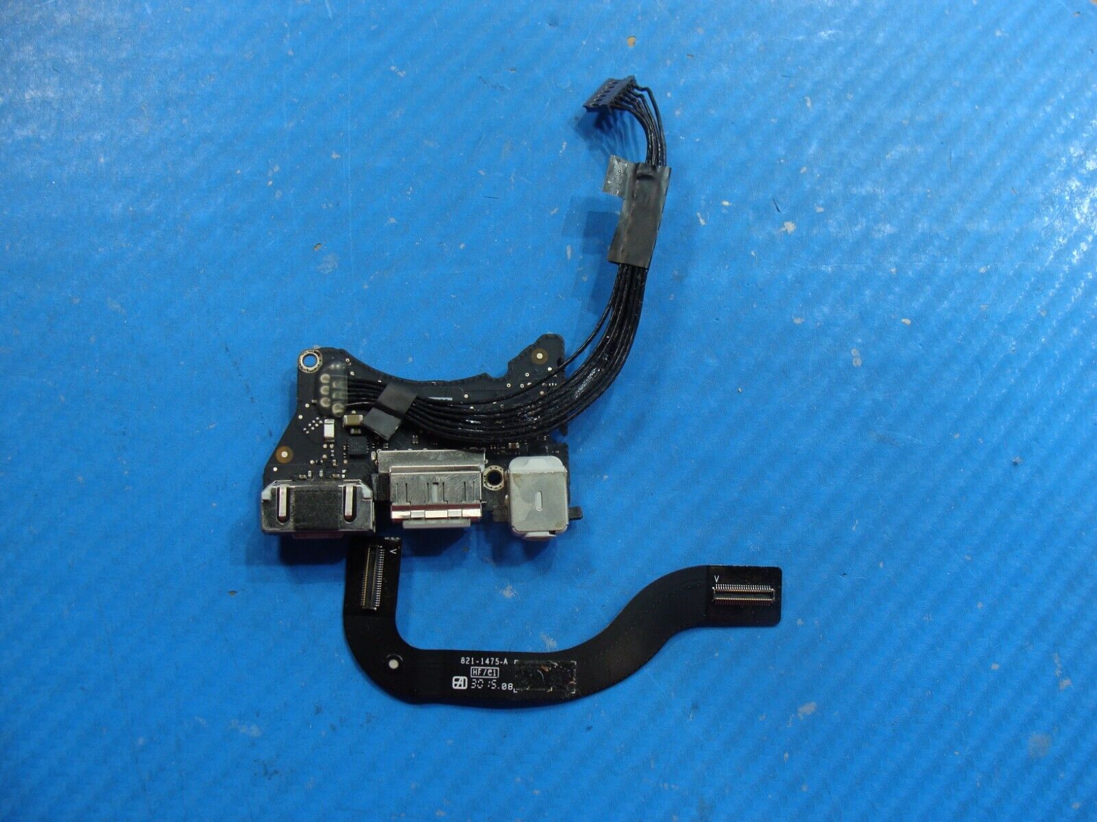 MacBook Air 11 A1465 Mid 2012 MD223LL MD224LL Left I/O Board w/Cables 923-0118