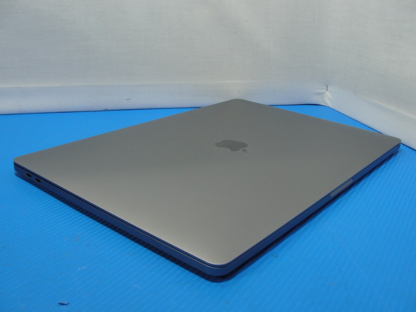 Apple MacBook Pro 16