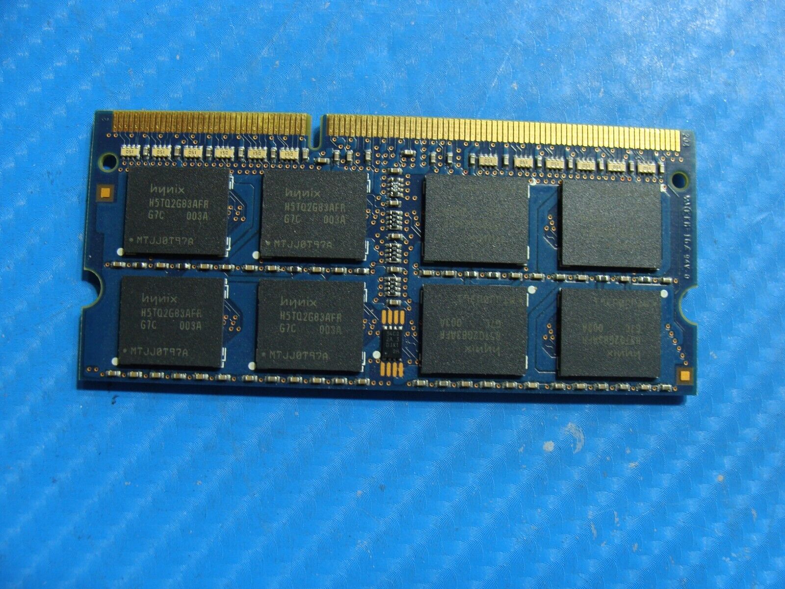 MacBook Pro A1286 Hynix 4GB 2Rx8 PC3-8500S Memory RAM SO-DIMM HMT351S6AFR8C-G7