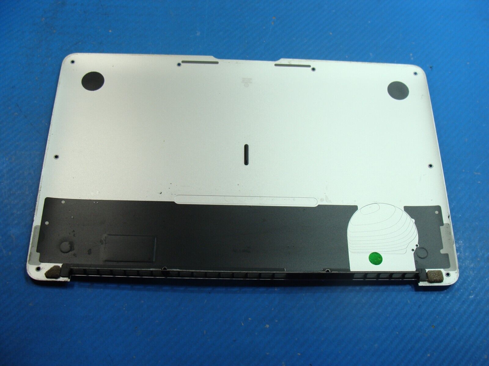 MacBook Air 11 A1465 Mid 2012 MD223LL/A MD224LL/A Bottom Case Silver 923-0121