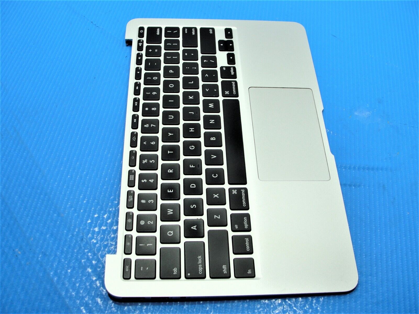 Macbook Air A1465 Early 2014 MD711LL/B 11