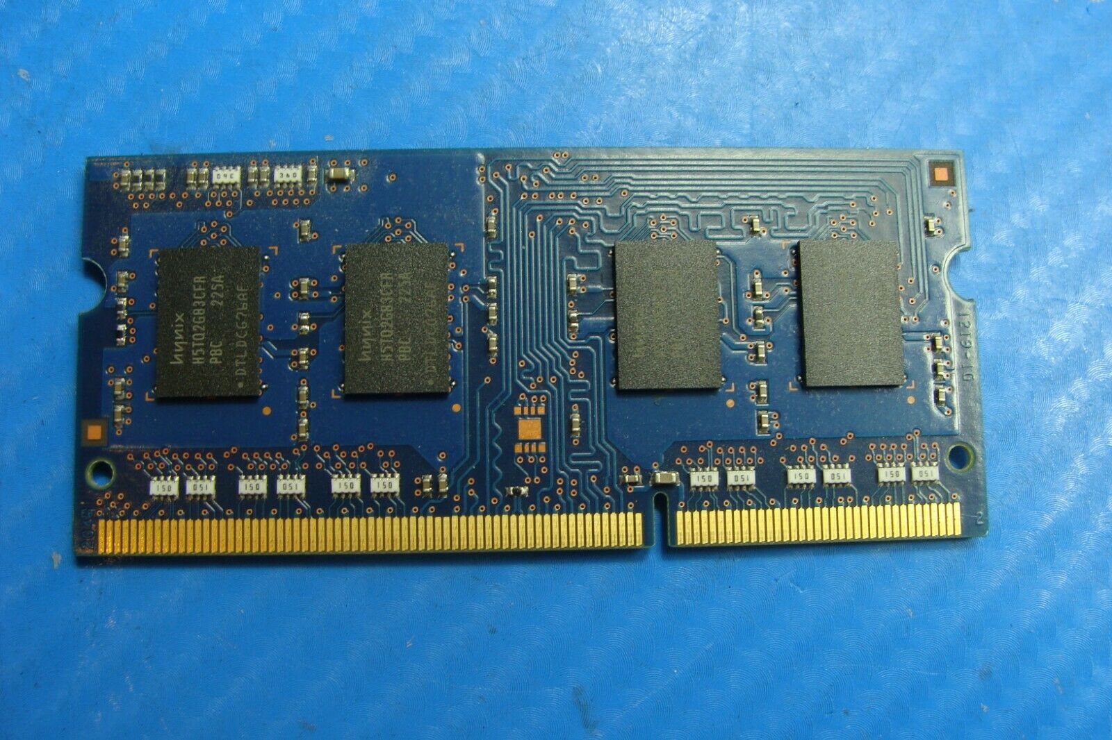 MacBook Pro A1278 SK Hynix 2GB Memory Ram So-Dimm pc3-12800s hmt325s6cfr8c-pb 