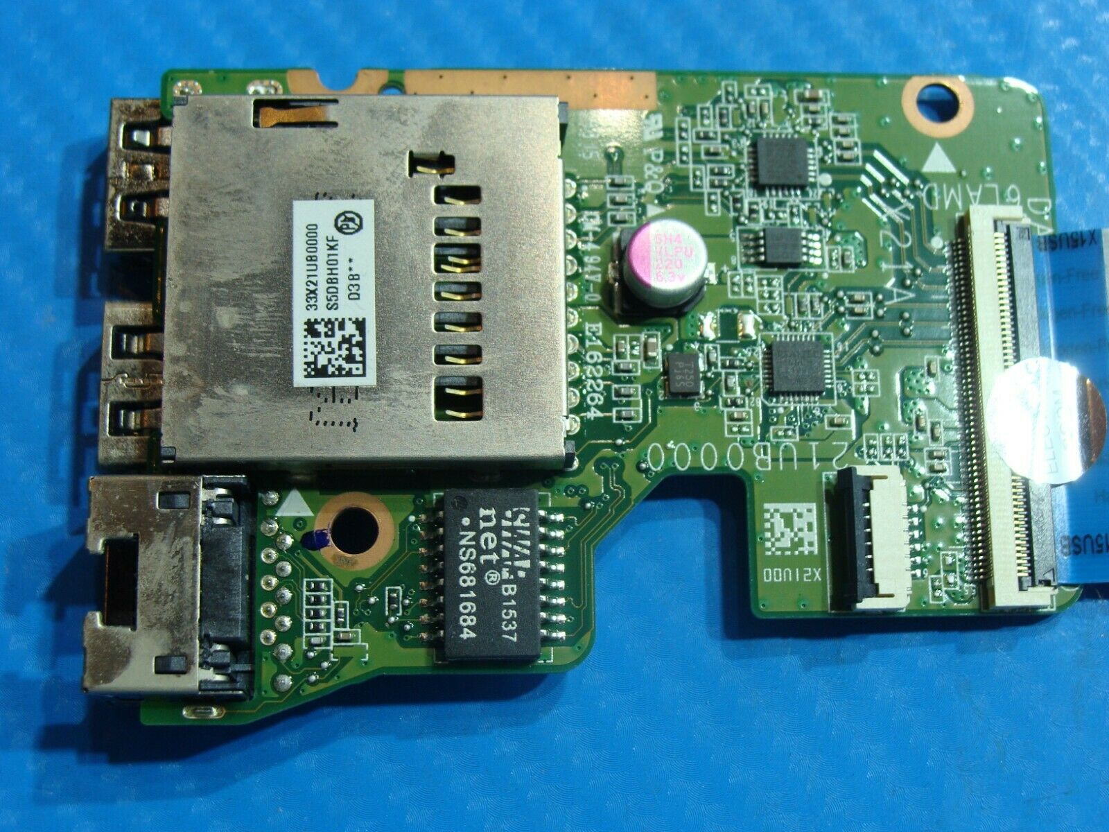 HP Pavilion 15-ab142cy 15.6