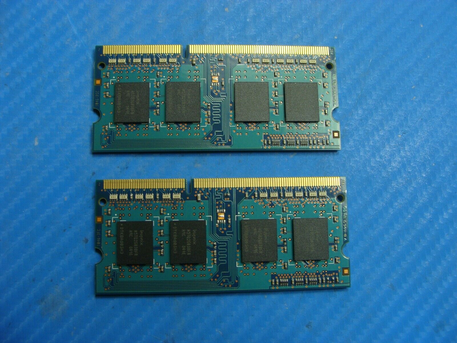 Dell Vostro AIO 330 Hynix 2x2GB PC3-10600S SO-DIMM Memory RAM HMT325S6BFR8C-H9 