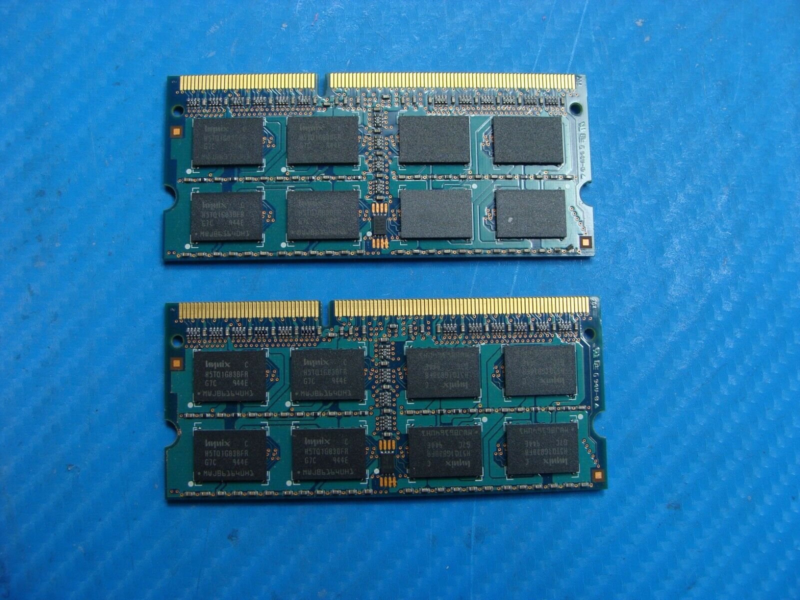 iMac A1311 Hynix 4GB (2x2GB) 2Rx8 PC3-8500S SO-DIMM Memory RAM HMT125S6BFR8C-G7 