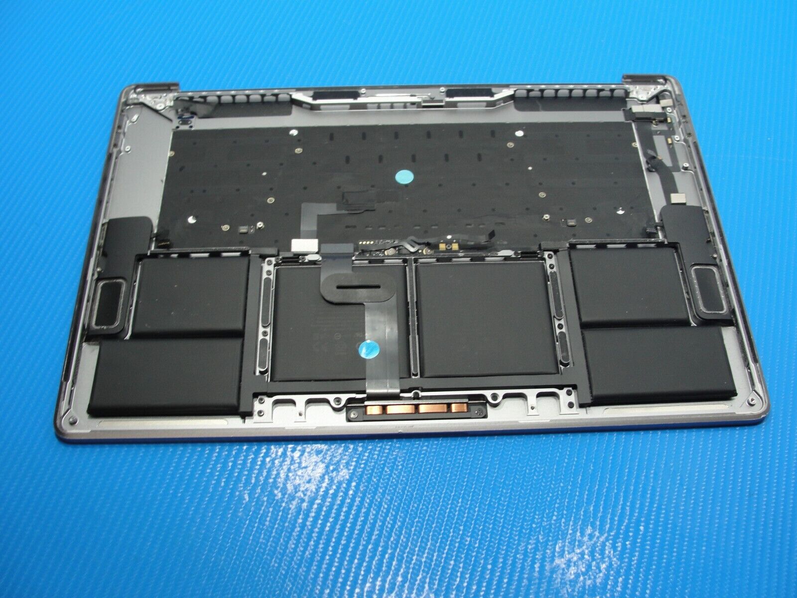 MacBook Pro A1990 15