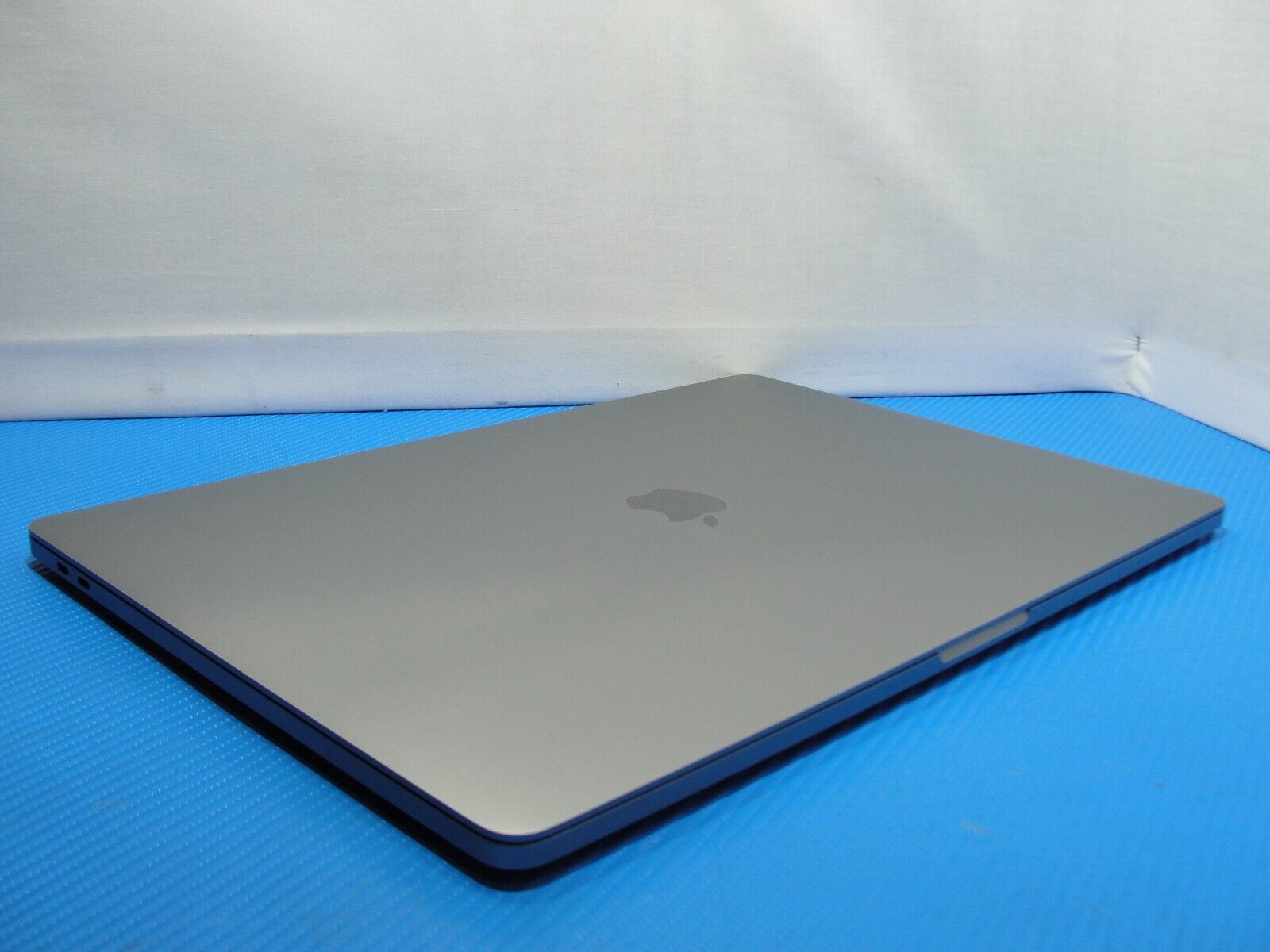 Apple Macbook Pro 16