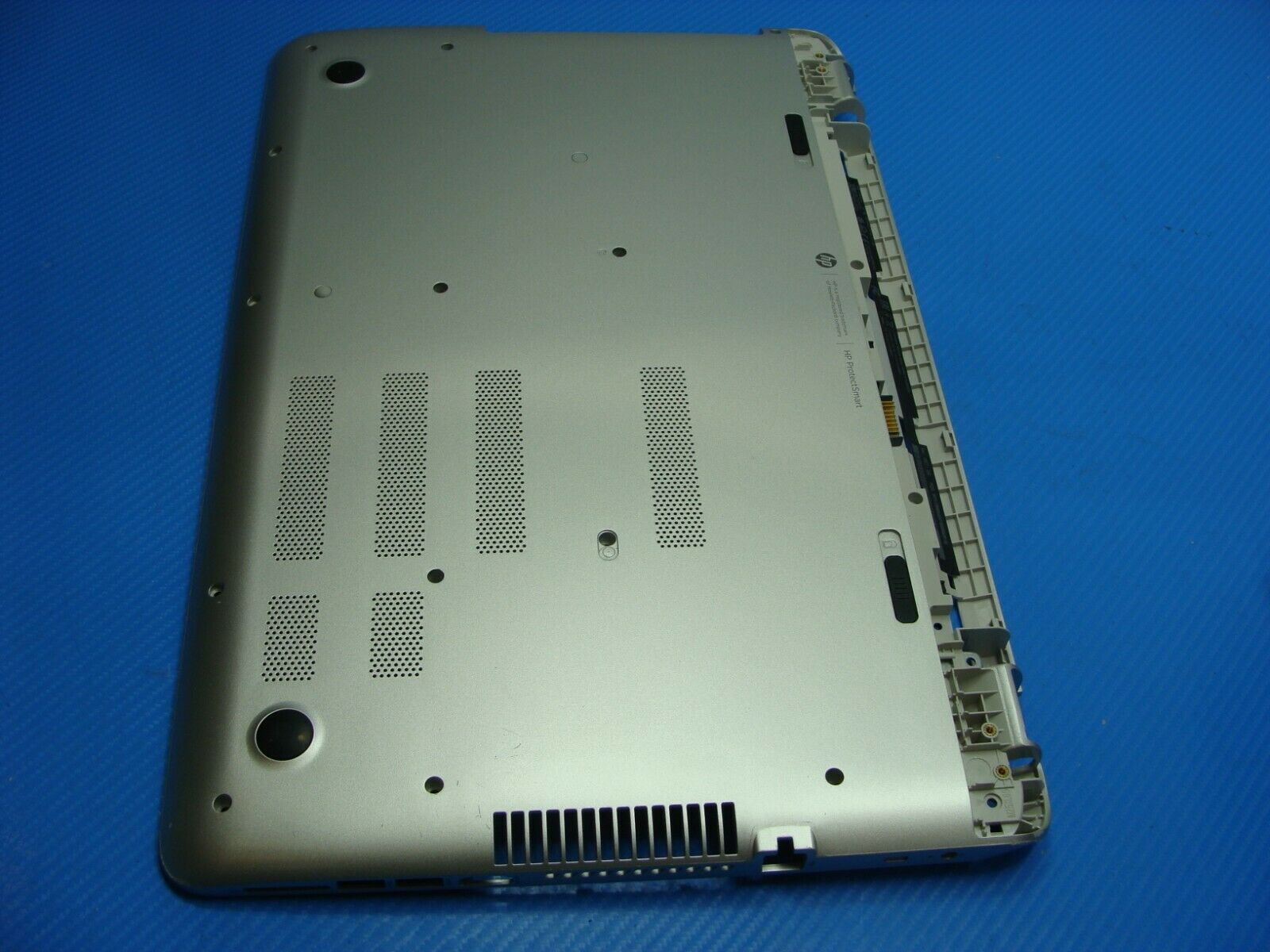 HP Pavilion 17.3