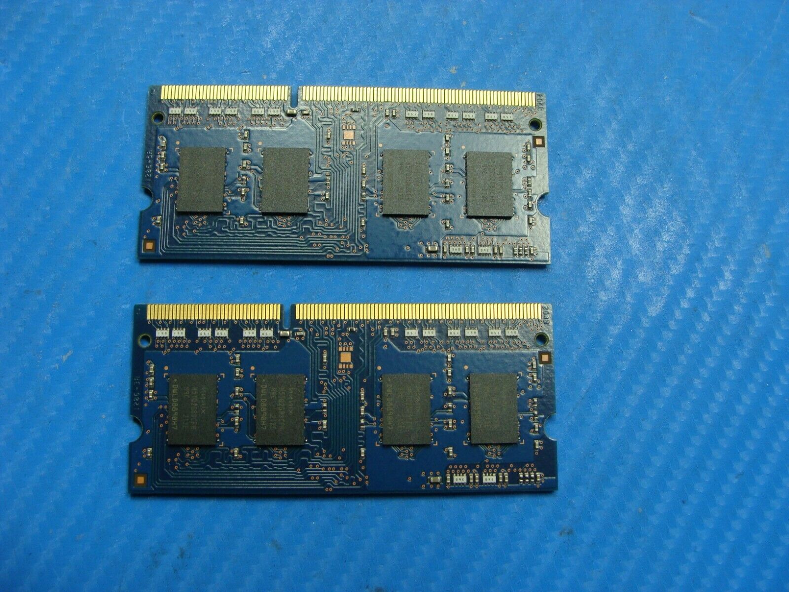 MacBook Pro A1278 SO-DIMM Hynix 2GBx2 Memory PC3-10600S-9-10-B2 HMT325S6CFR8C-H9 