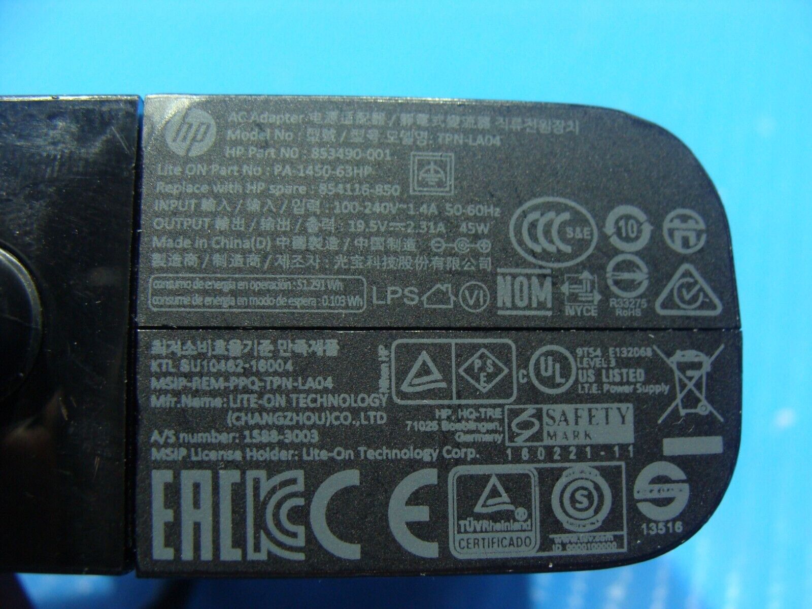 Genuine HP 854116-850 853490-001 19.5V 2.31A  AC Power Adapter Charger 45W