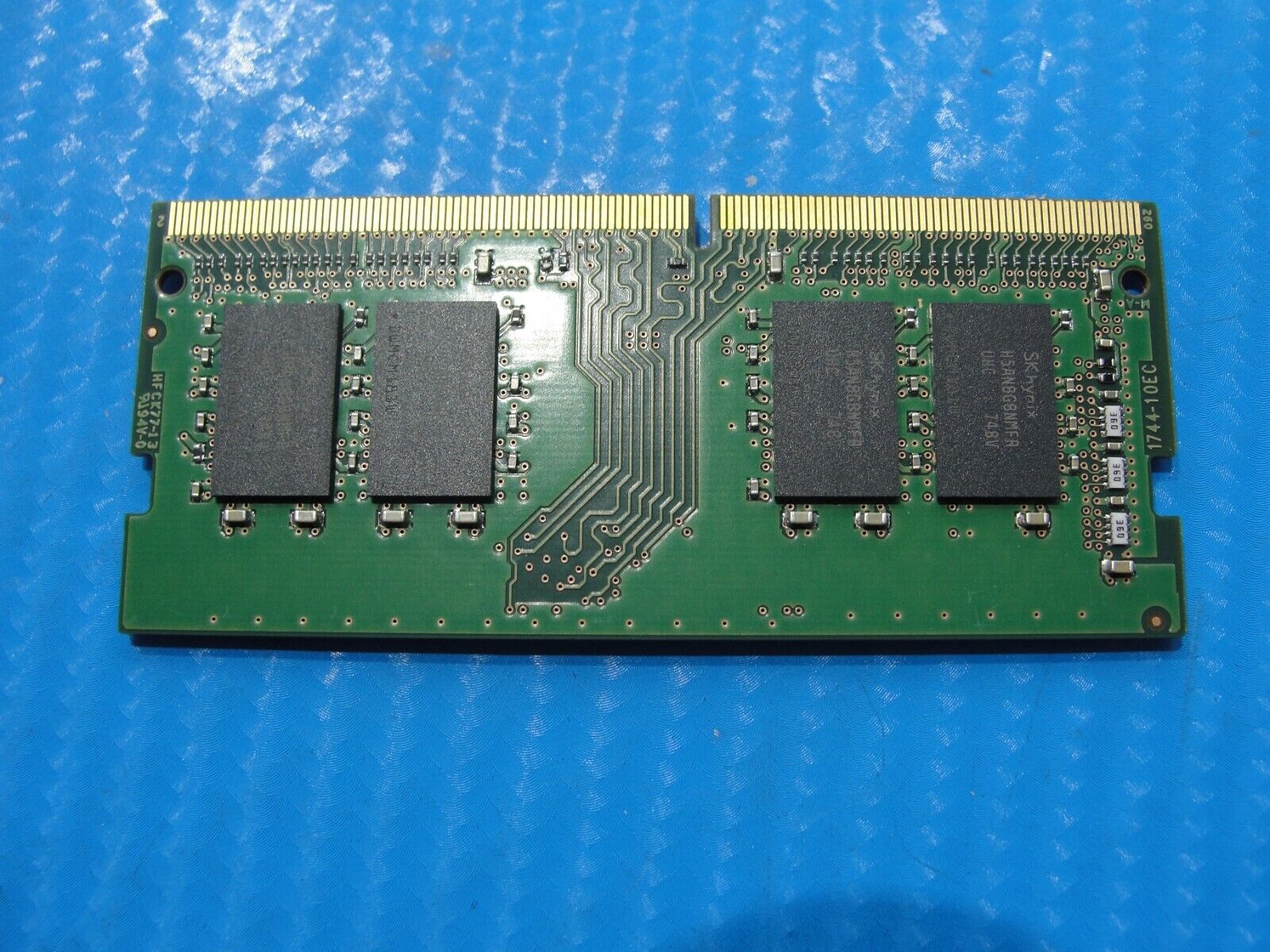 Dell 7520 SK Hynix 8Gb Memory Ram So-Dimm PC4-2400T HMA81GS6MFR8N-UH