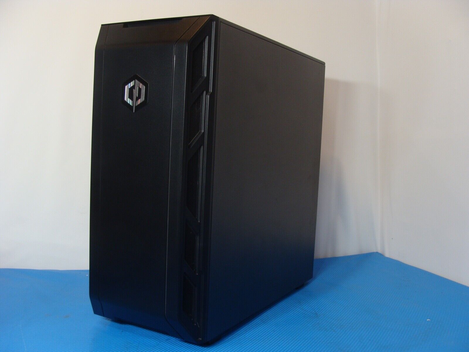 CyberPower PC C-Series Desktop Ryzen 7 32GB RAM 1TB SSD Gaming Plus MSI B550