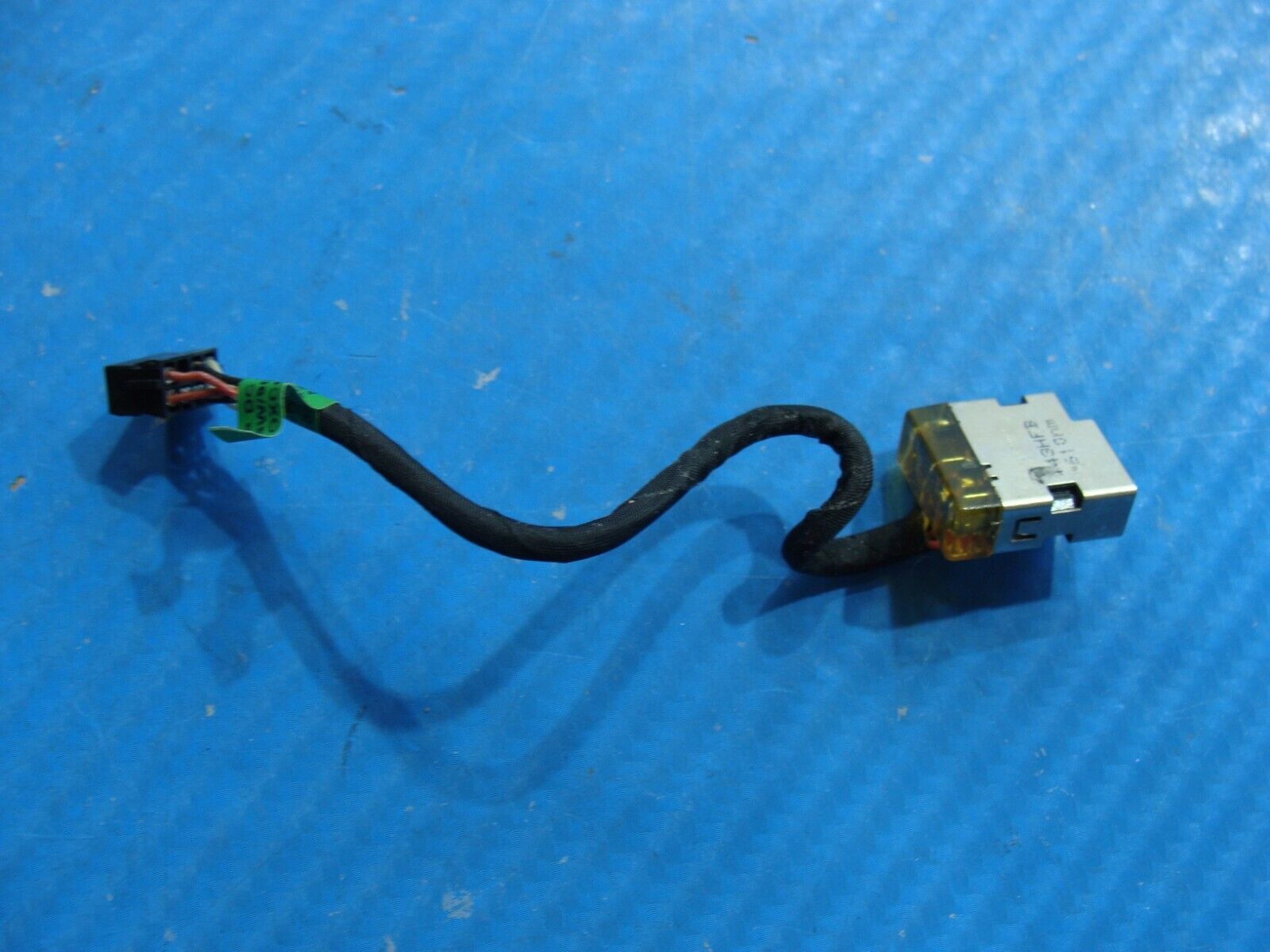 HP 15.6” 15-d097nr Genuine Laptop DC IN Power Jack w/ Cable 742822-FD1