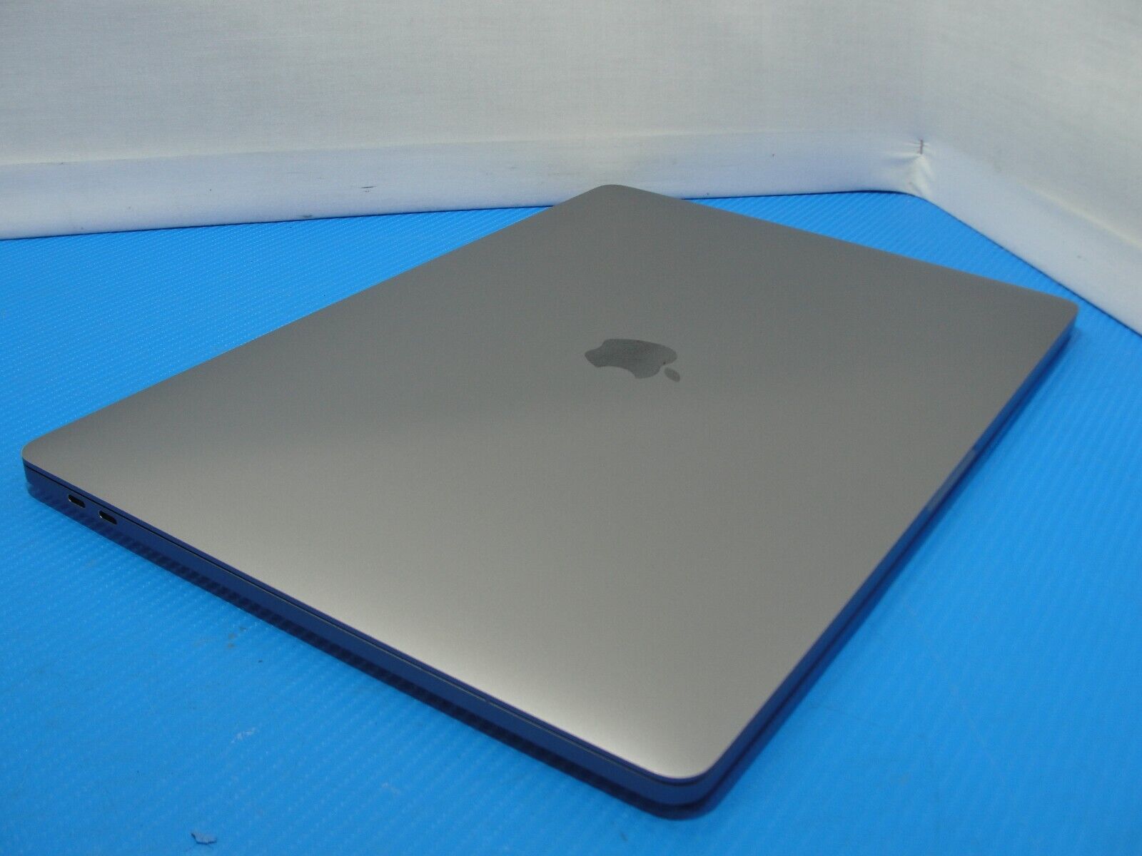 Apple MacBook Pro 16