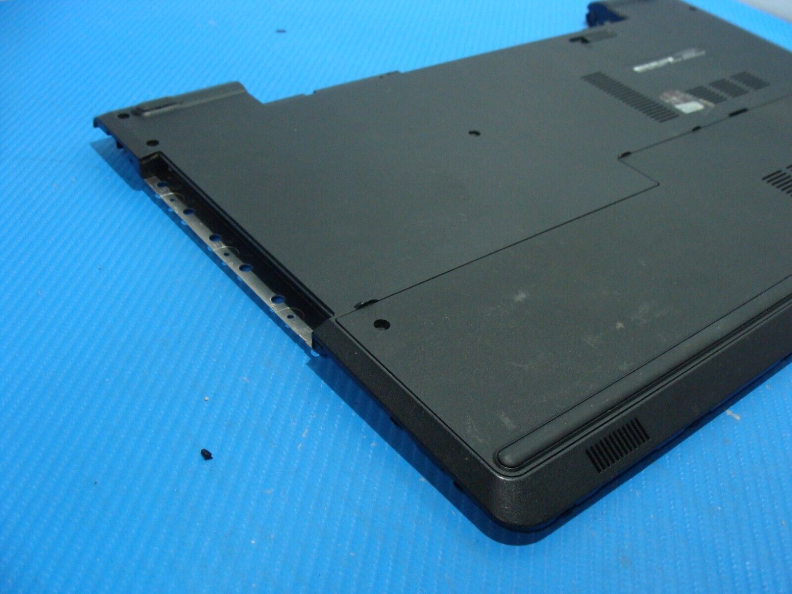 Dell Inspiron 17.3” 5759 OEM Laptop Bottom Case w/Cover Door 1GC28 AP1AS000300