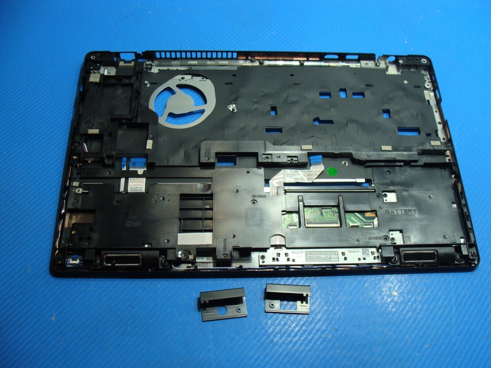 Dell Latitude 15.6” 5580 OEM Palmrest w/TouchPad Middle Frame 29JC7 AP1S4000200