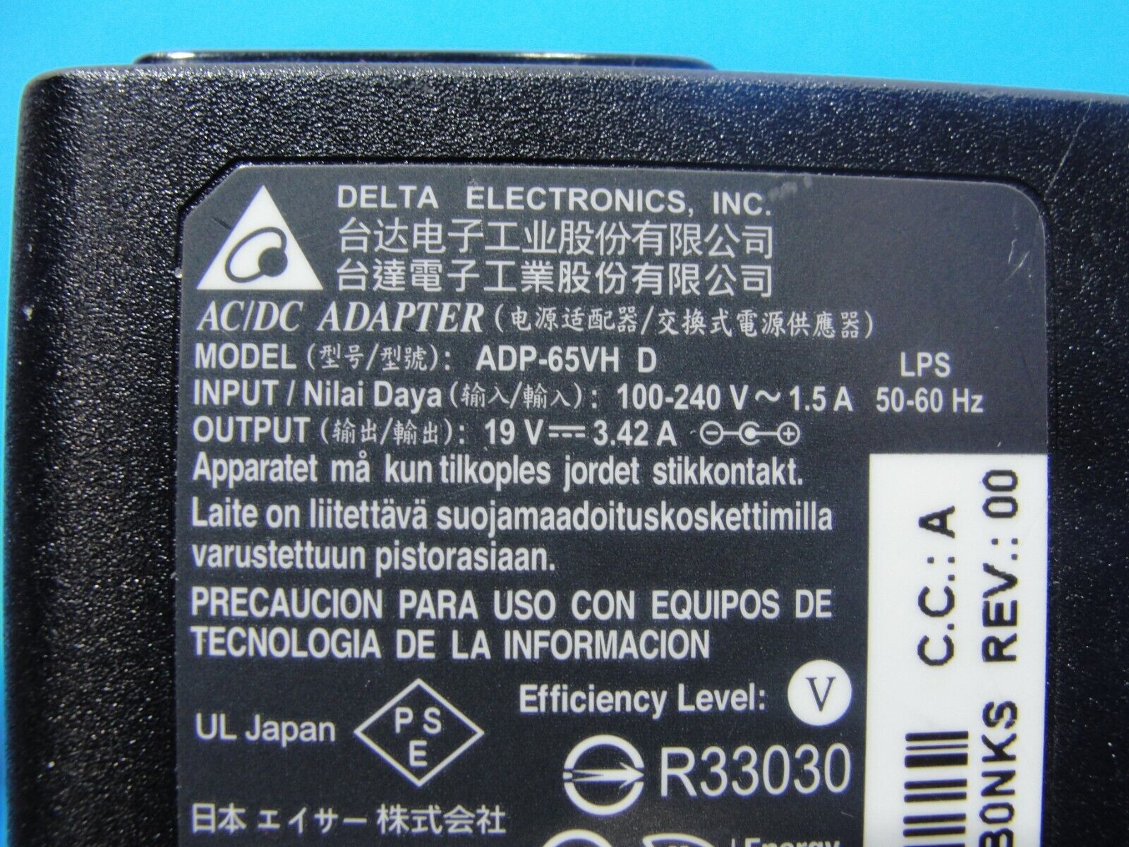 Genuine Delta Electronics Power Adapter Charger 19V 3.42A 65W ADP-65VHD