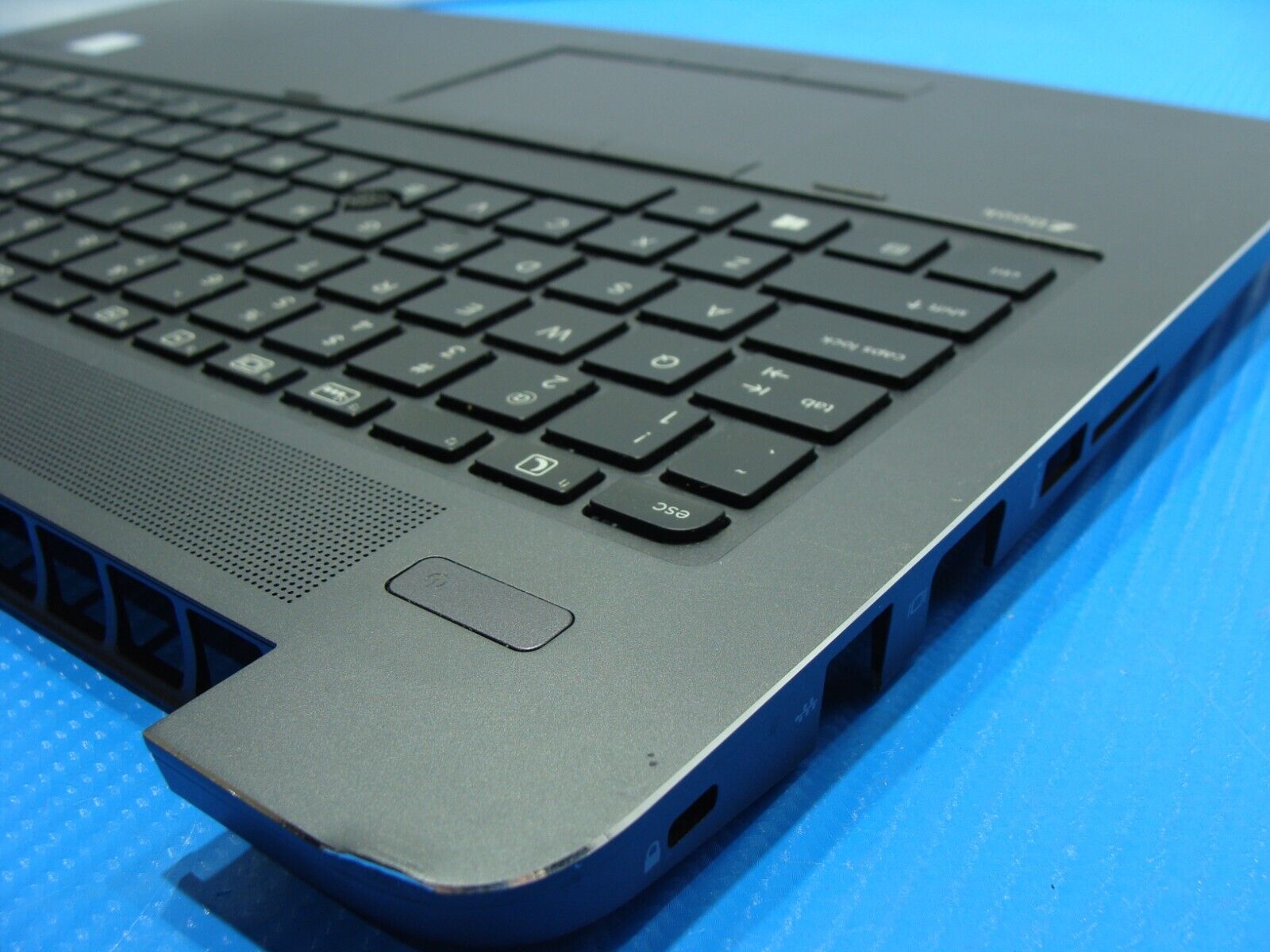 HP ZBook 15.6” 15 G3 OEM Palmrest w/Touchpad BL Keyboard AM1C3000500 850147-001