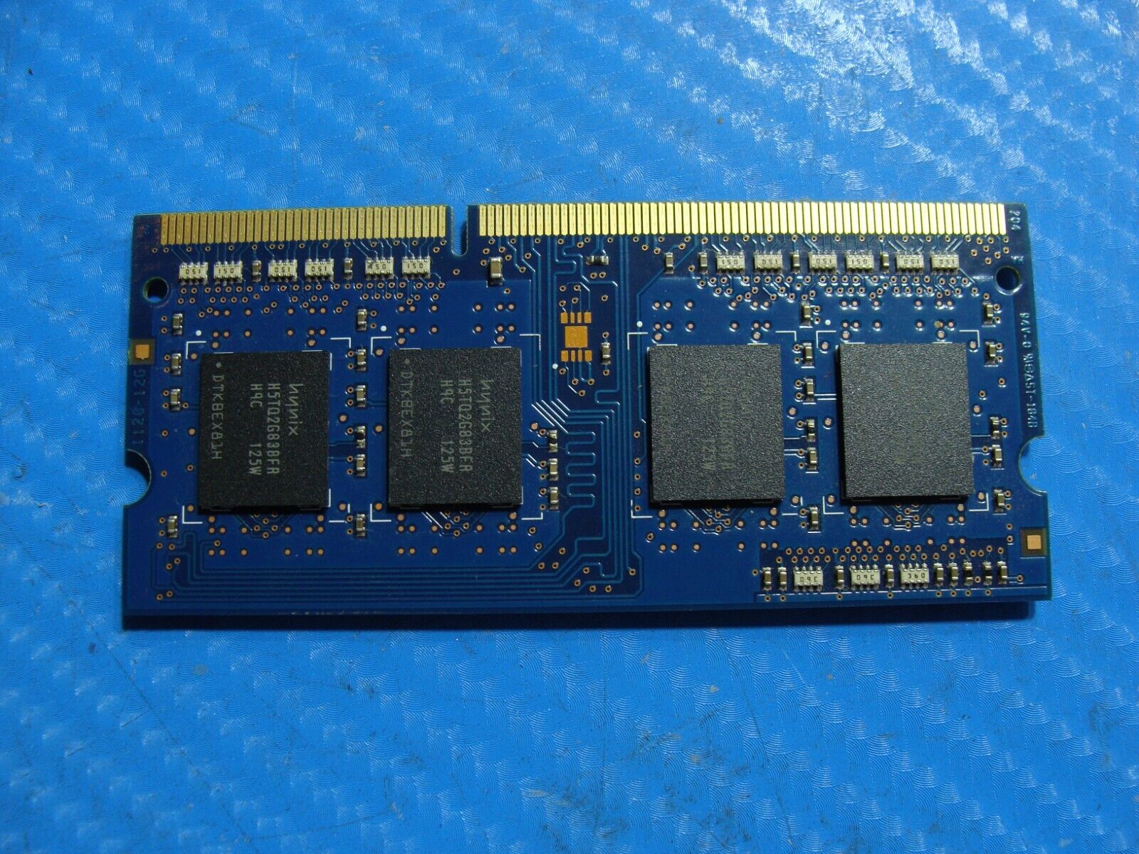 MacBook Pro A1286 Hynix 2GB 1Rx8 PC3-10600S SO-DIMM Memory RAM HMT325S6BFR8C-H9