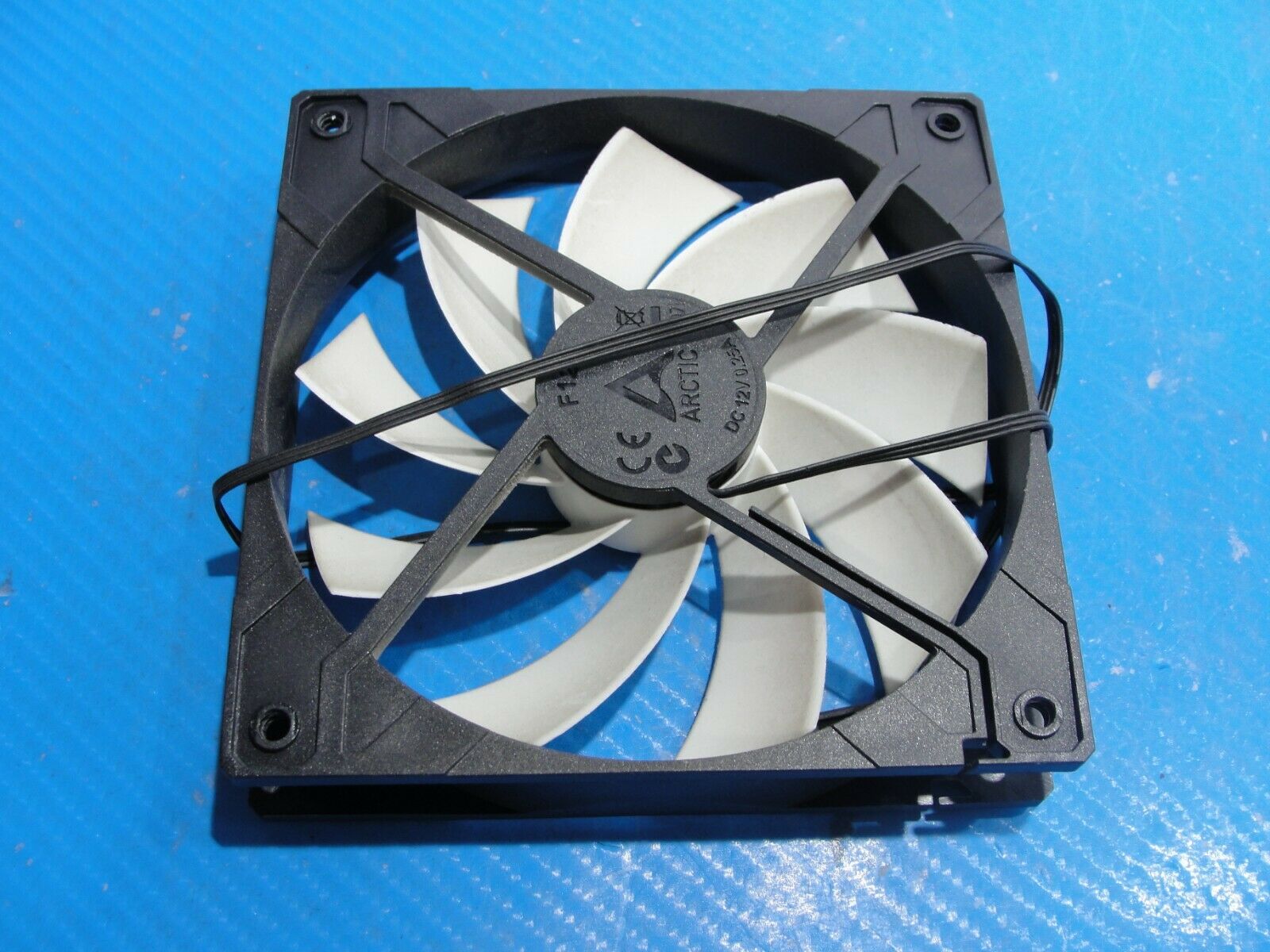 Custom Built PC Genuine Desktop Cooling Fan Arctic Custom Built PC